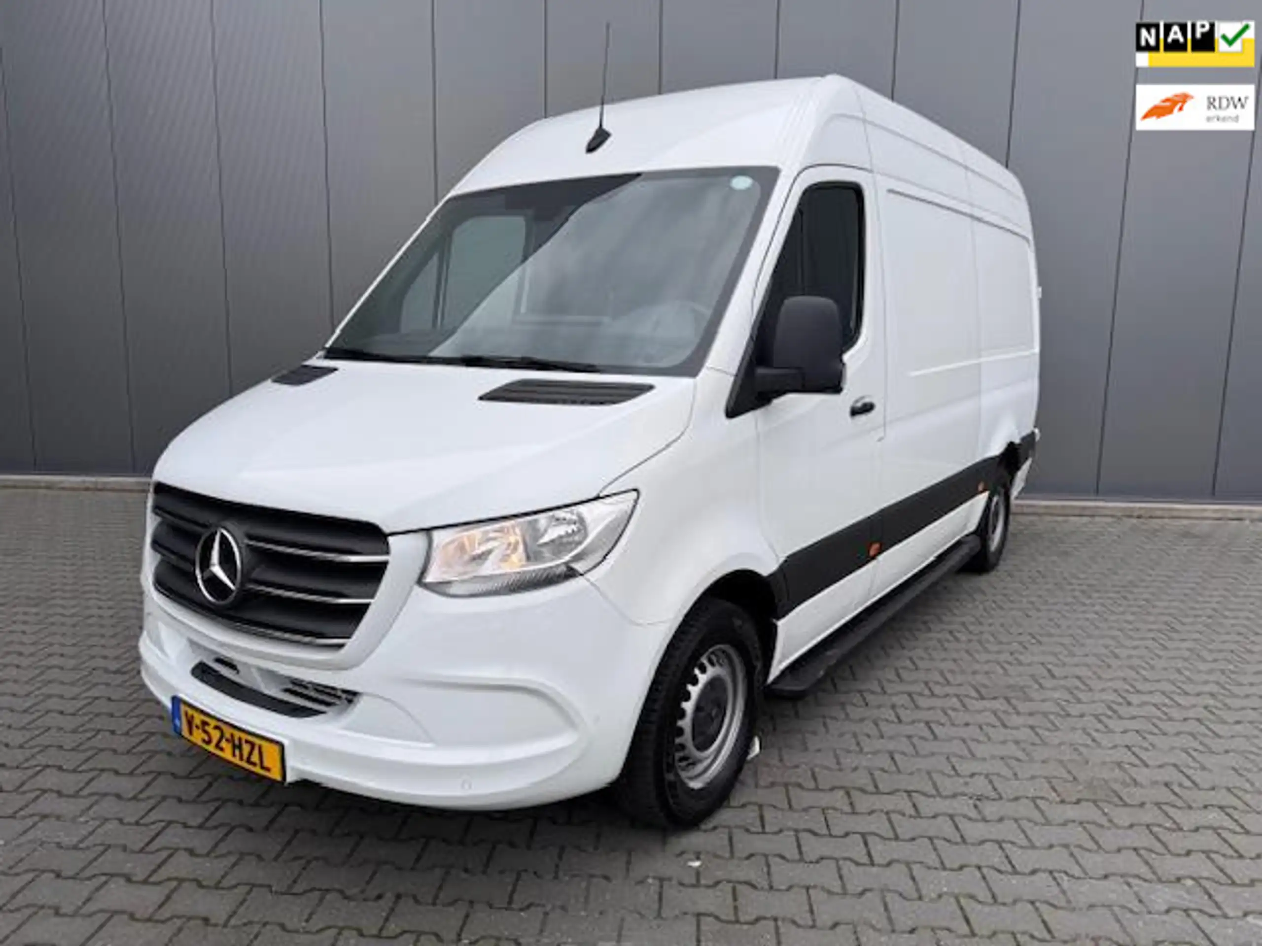 Mercedes-Benz - Sprinter