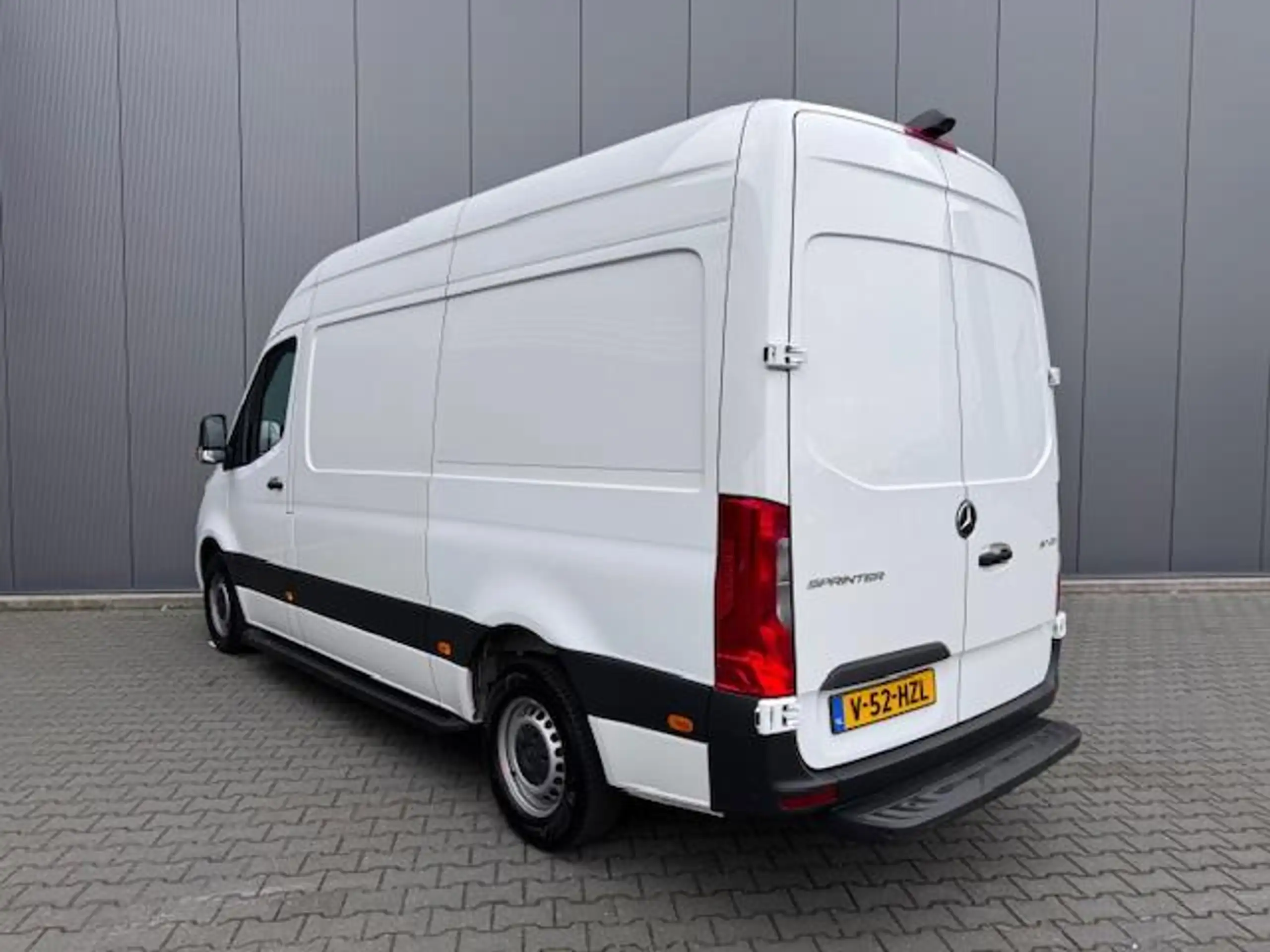 Mercedes-Benz - Sprinter