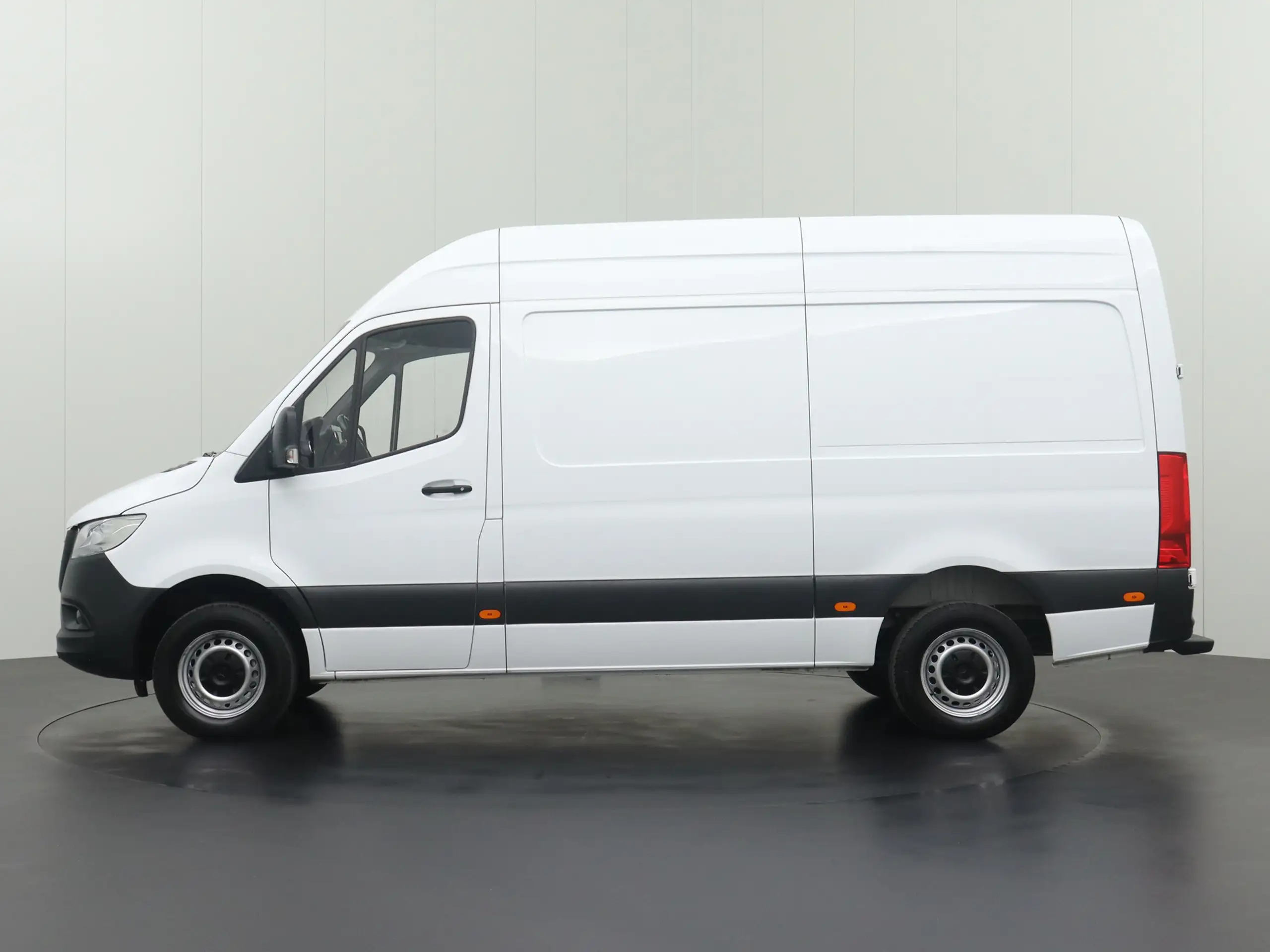 Mercedes-Benz - Sprinter