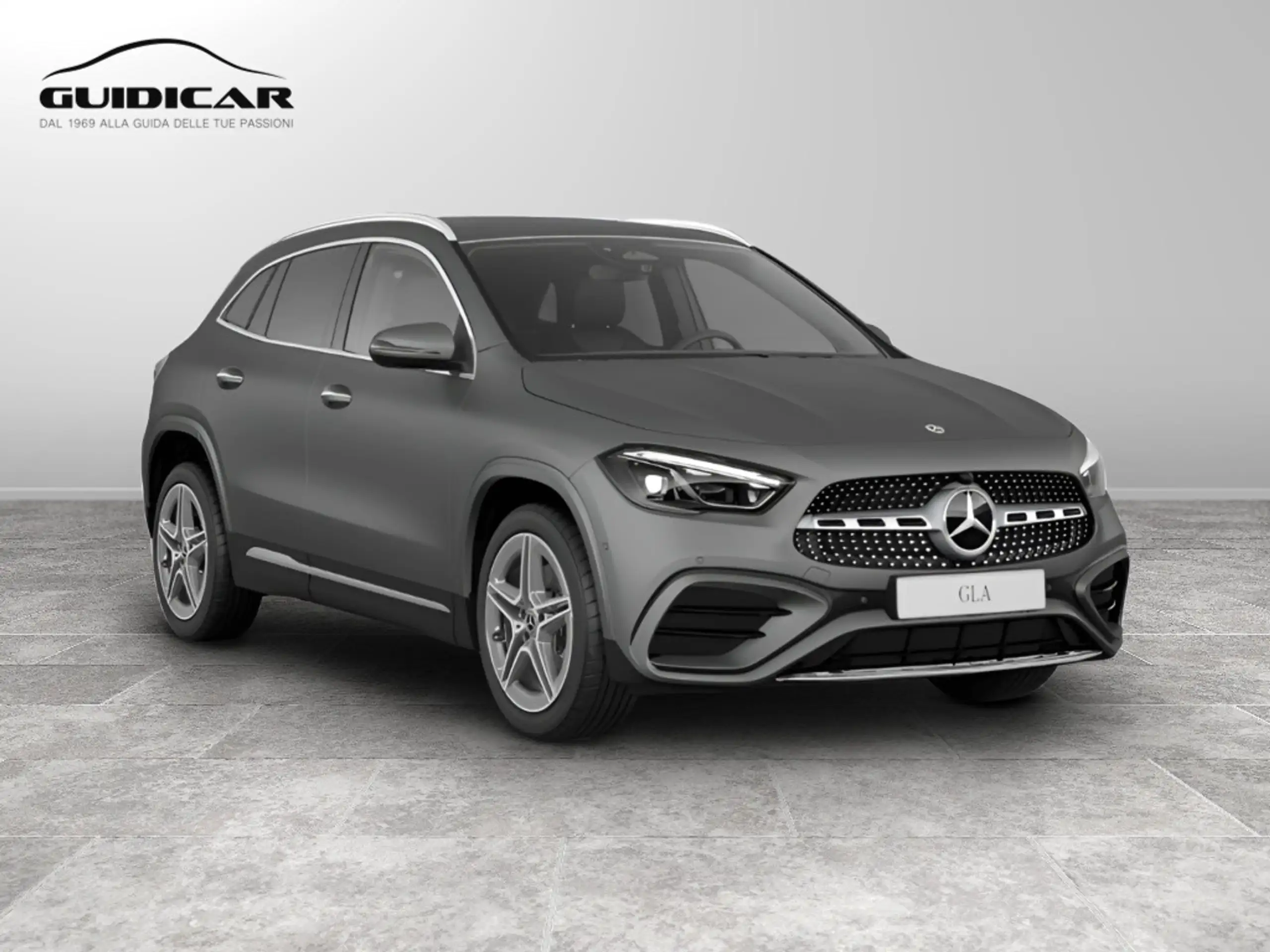 Mercedes-Benz - GLA 200