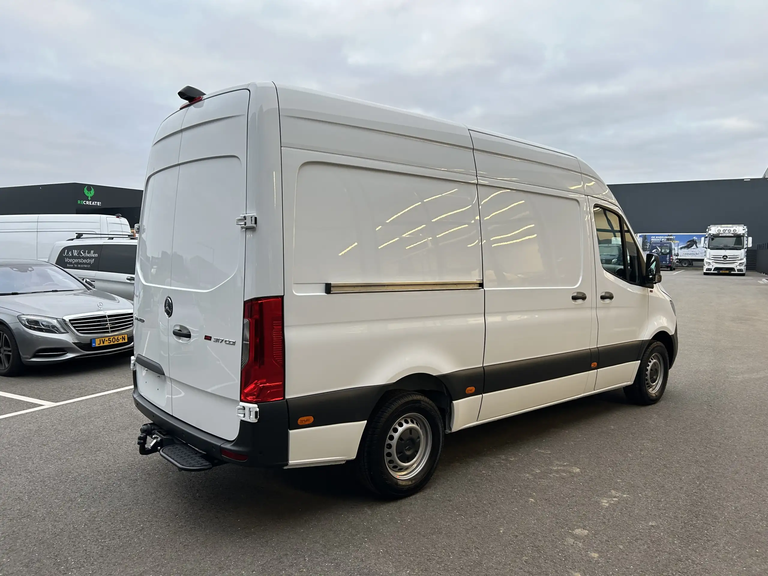 Mercedes-Benz - Sprinter