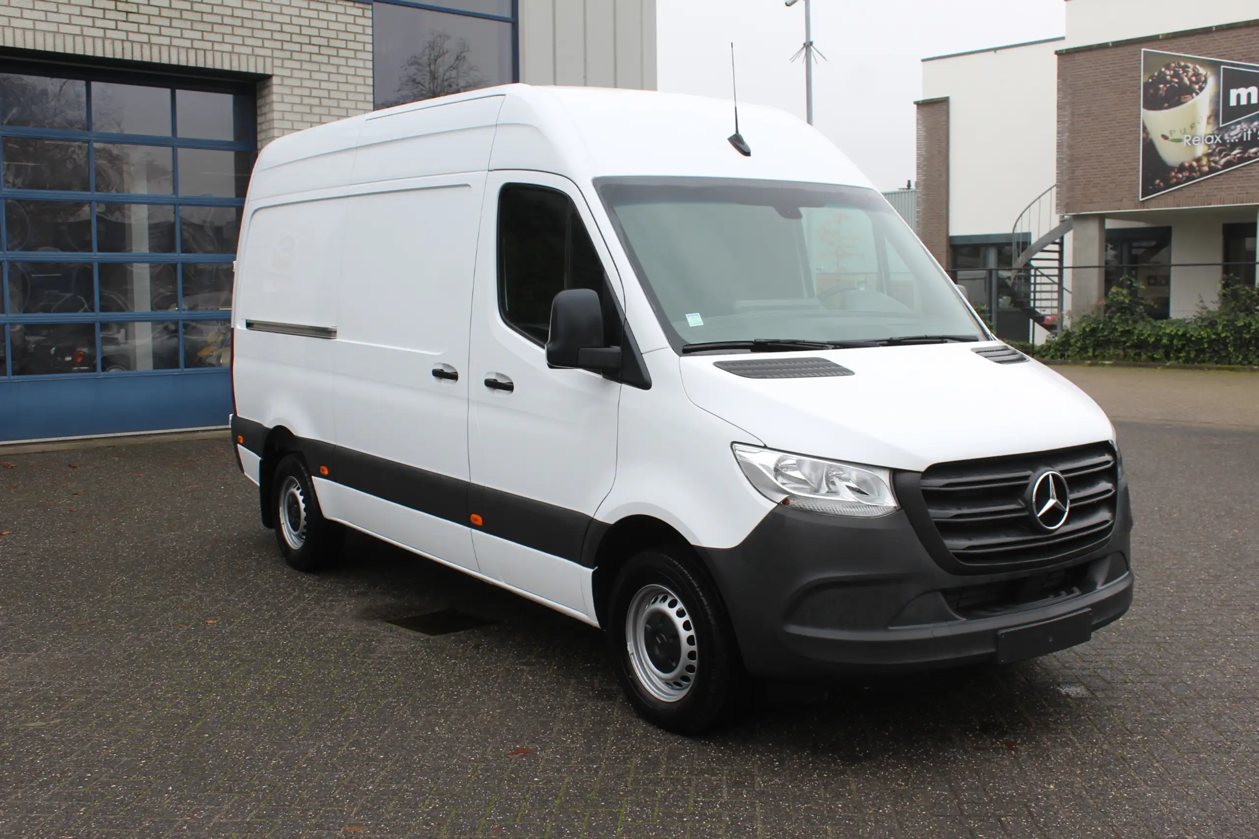 Mercedes-Benz - Sprinter