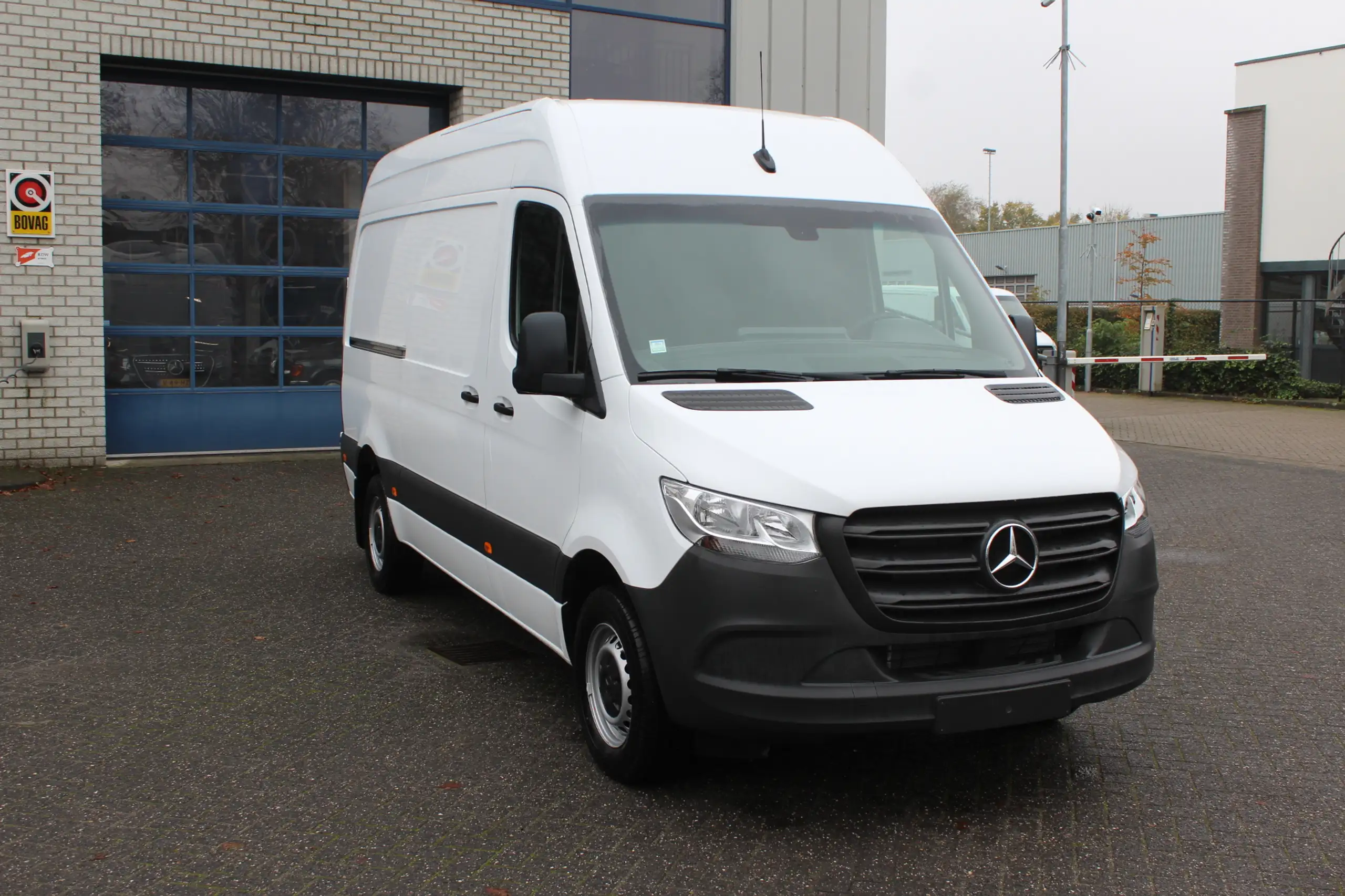 Mercedes-Benz - Sprinter