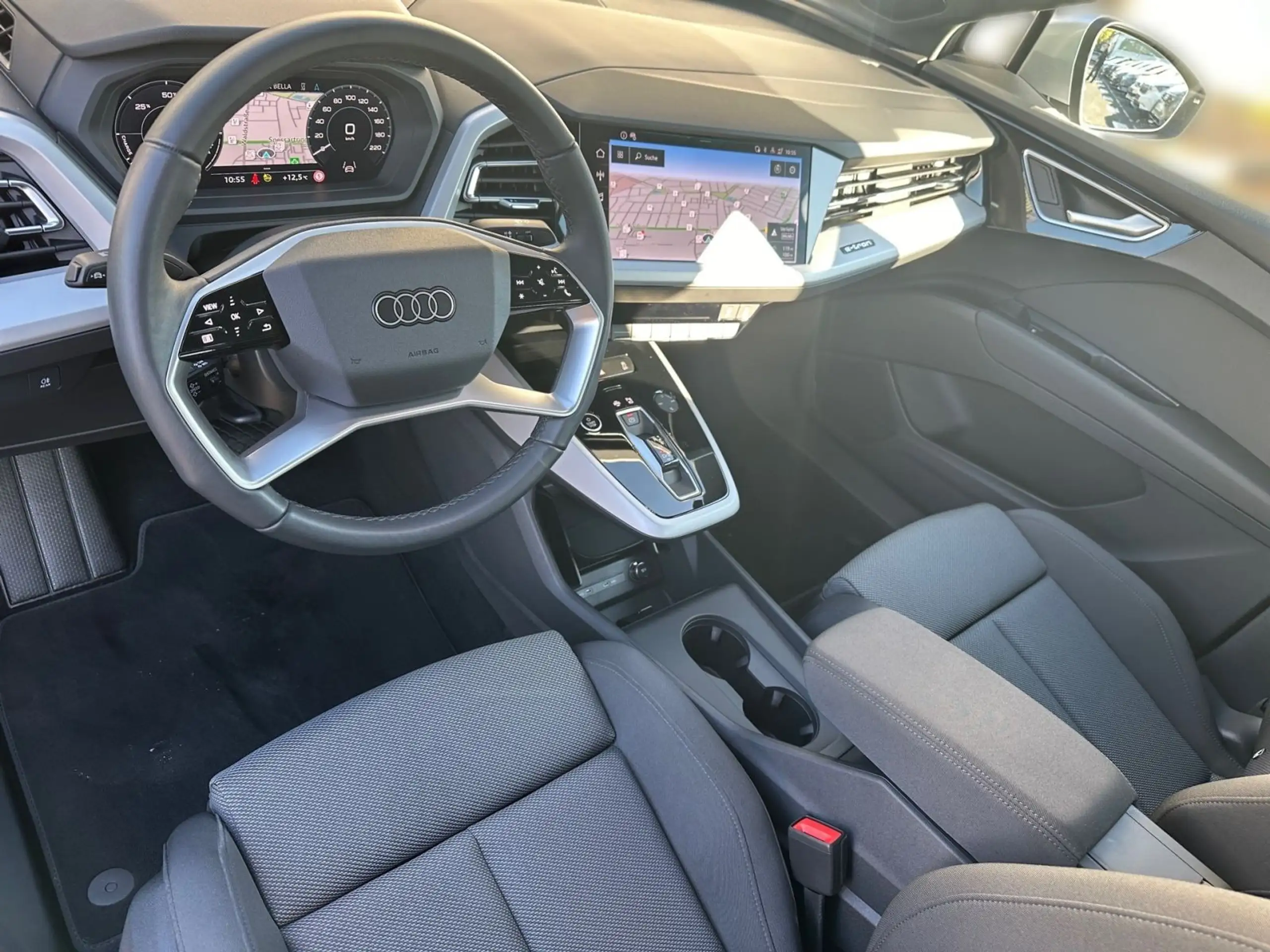 Audi - Q4 e-tron