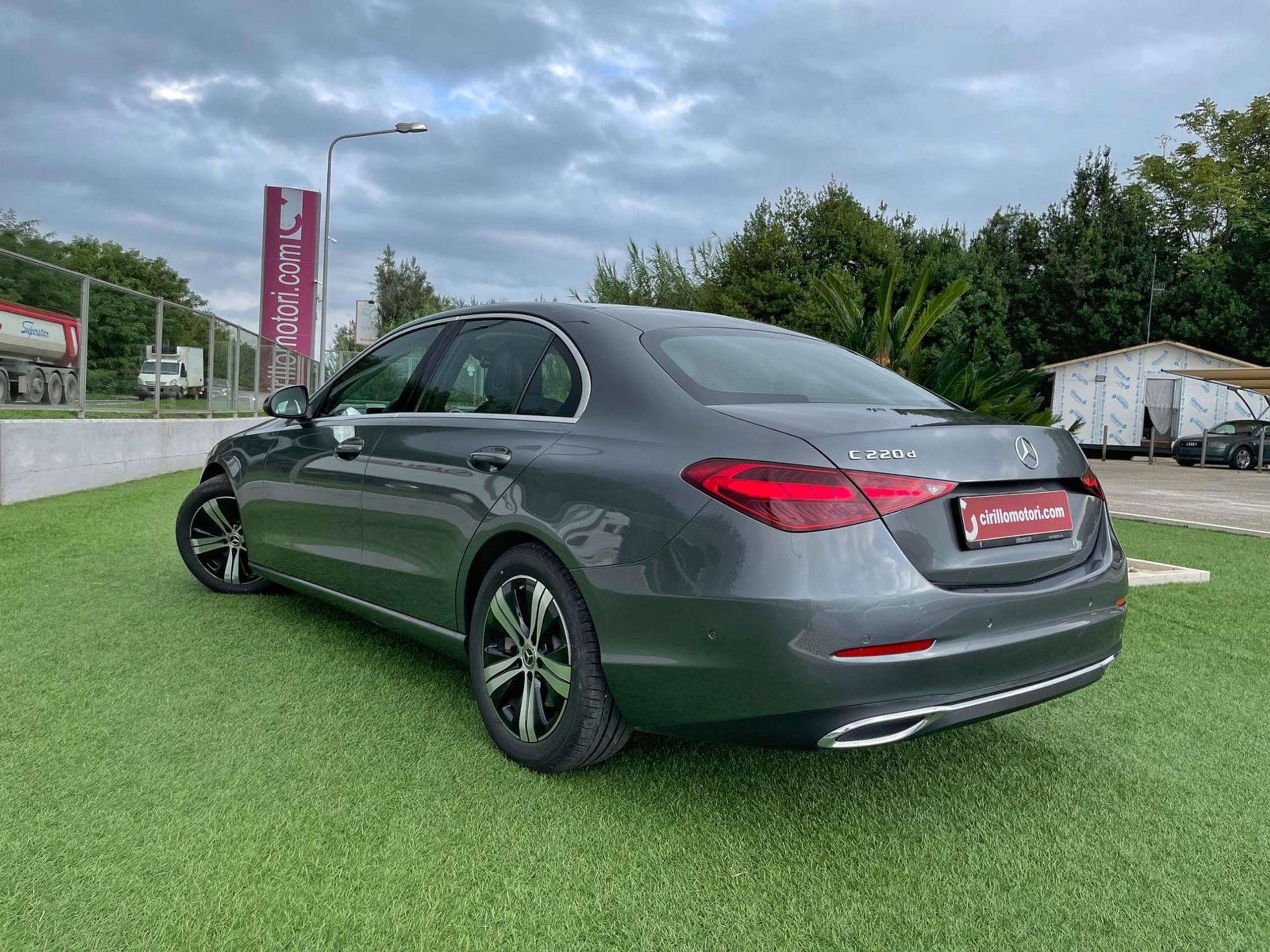 Mercedes-Benz - C 220