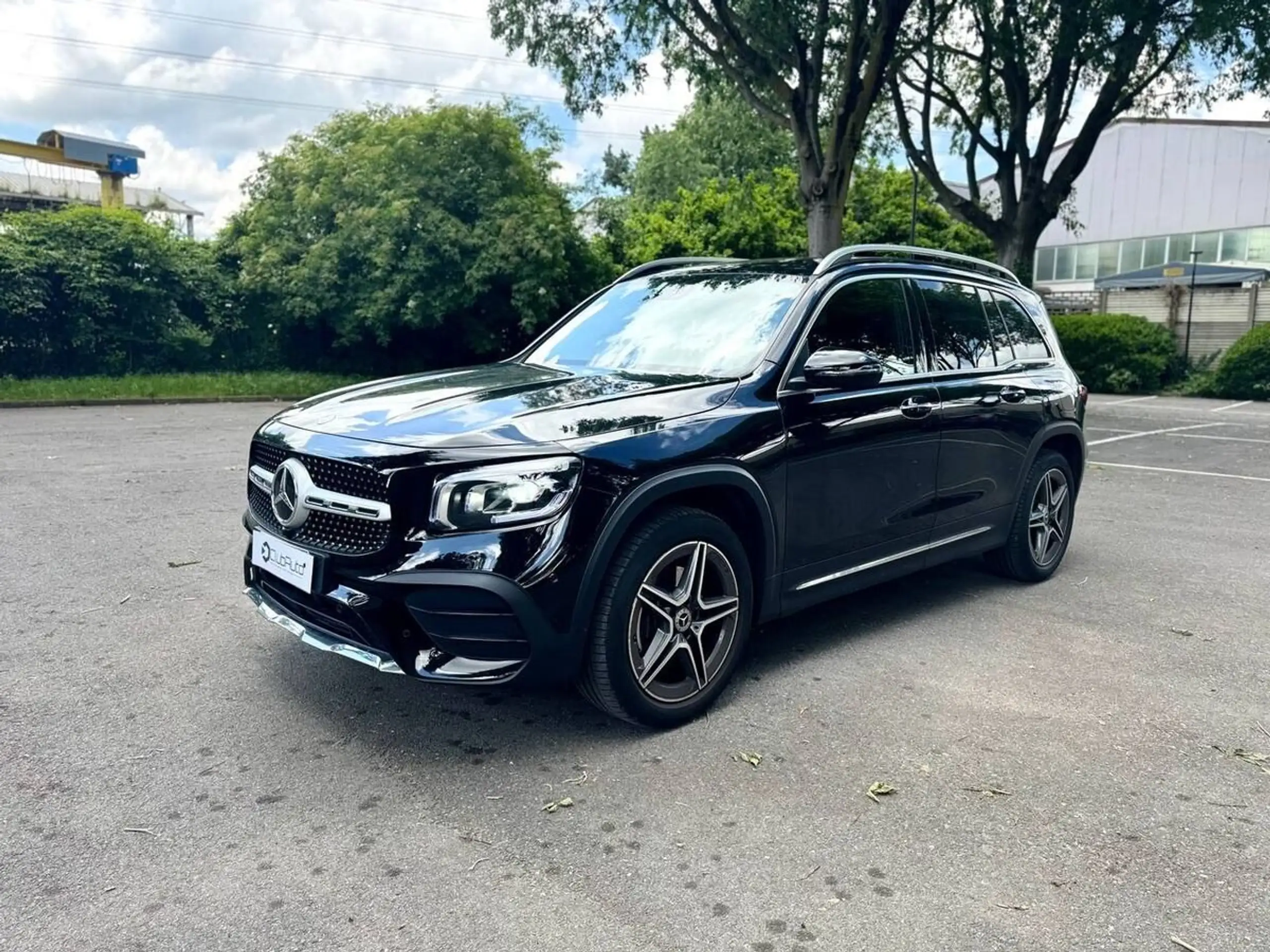 Mercedes-Benz GLB 200 2023