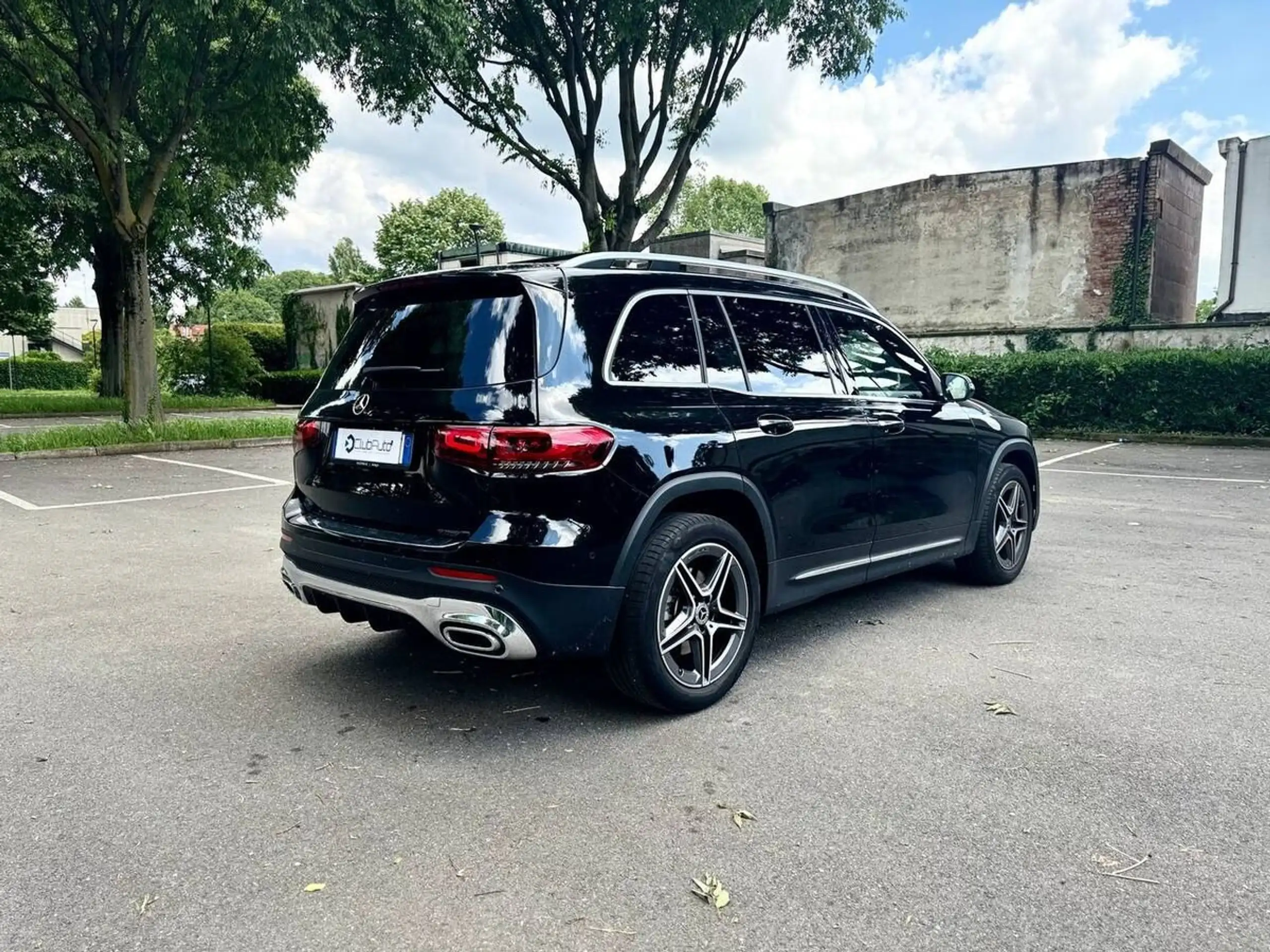 Mercedes-Benz - GLB 200