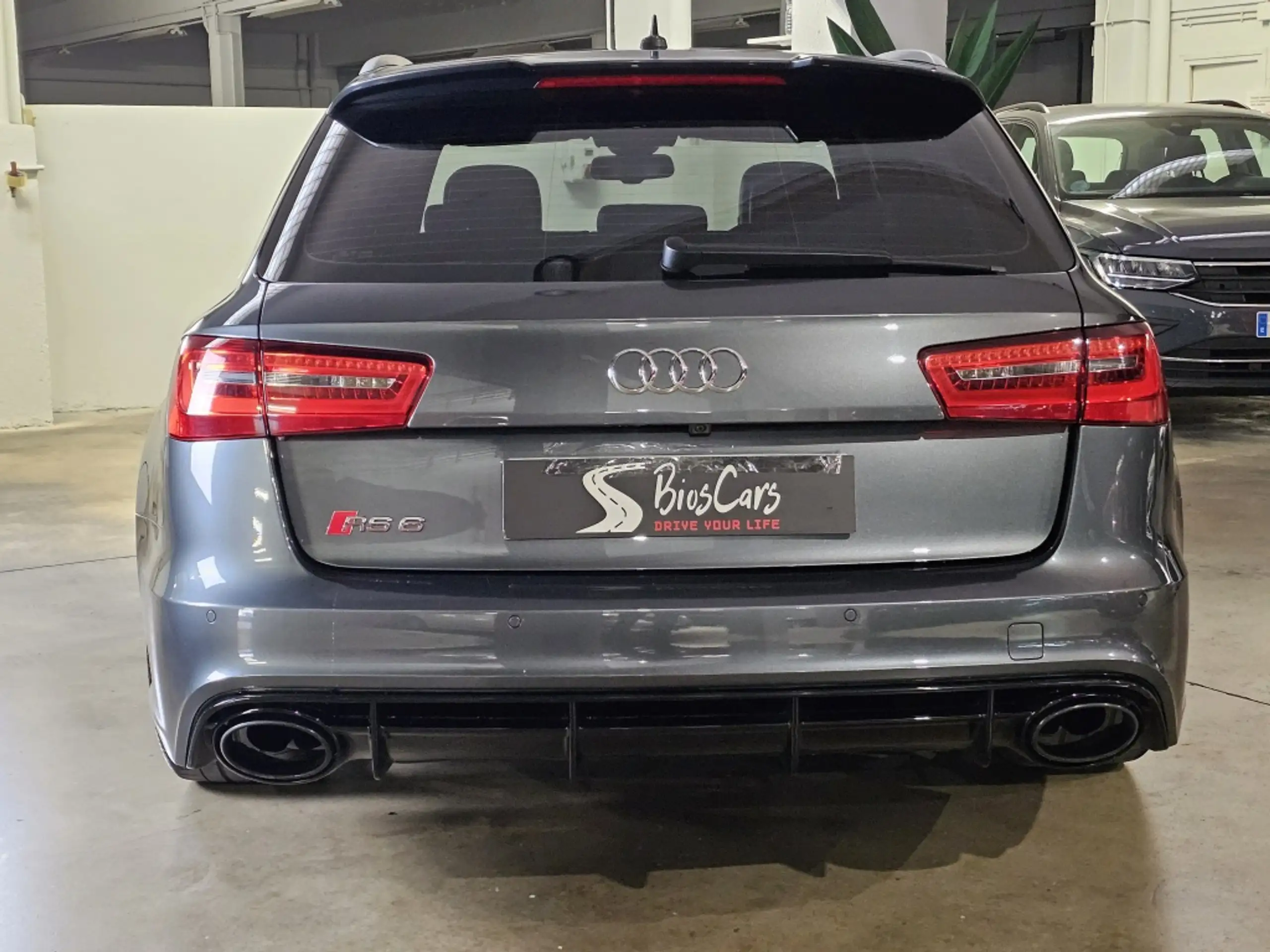 Audi - RS6