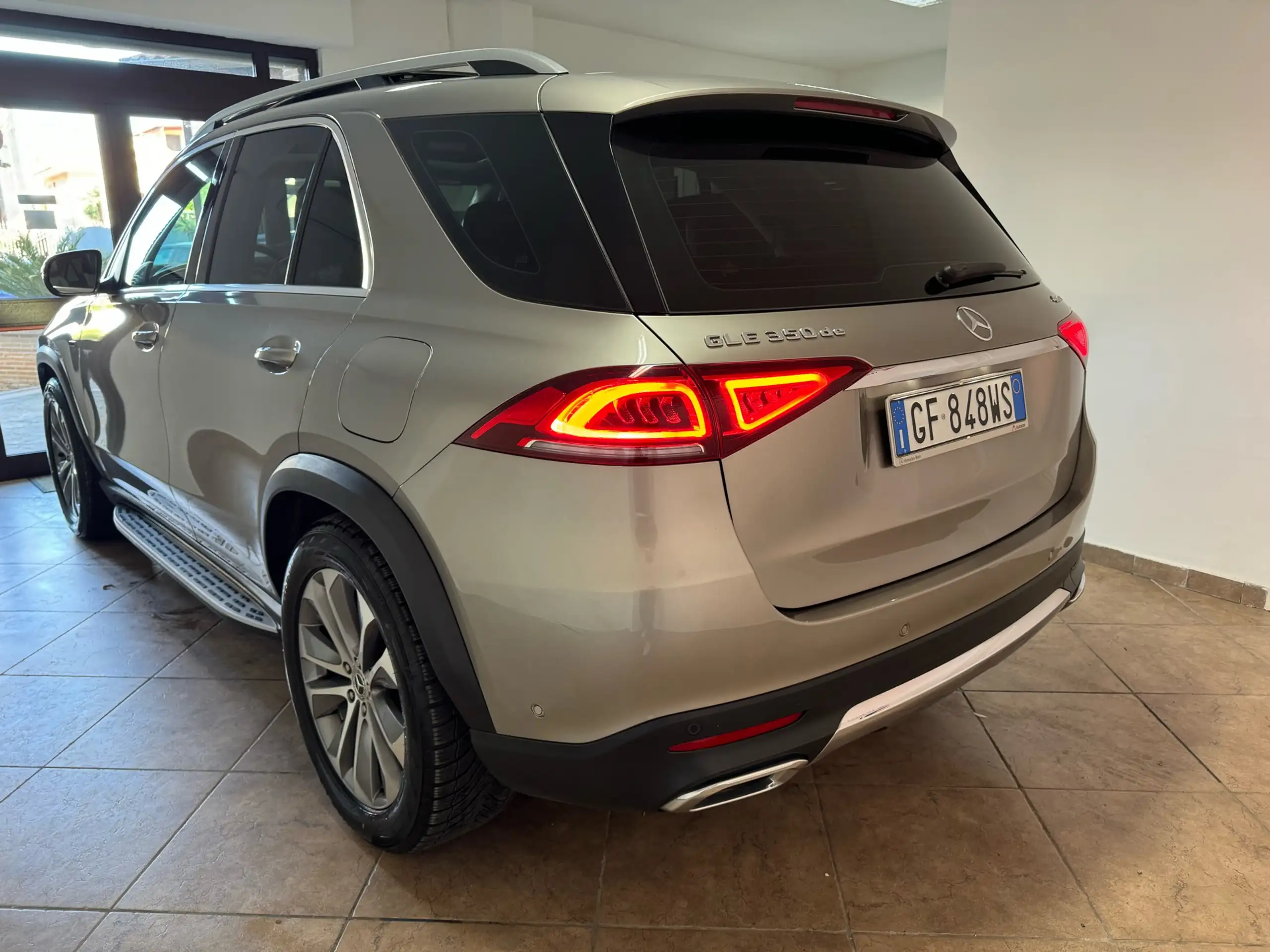 Mercedes-Benz - GLE 350