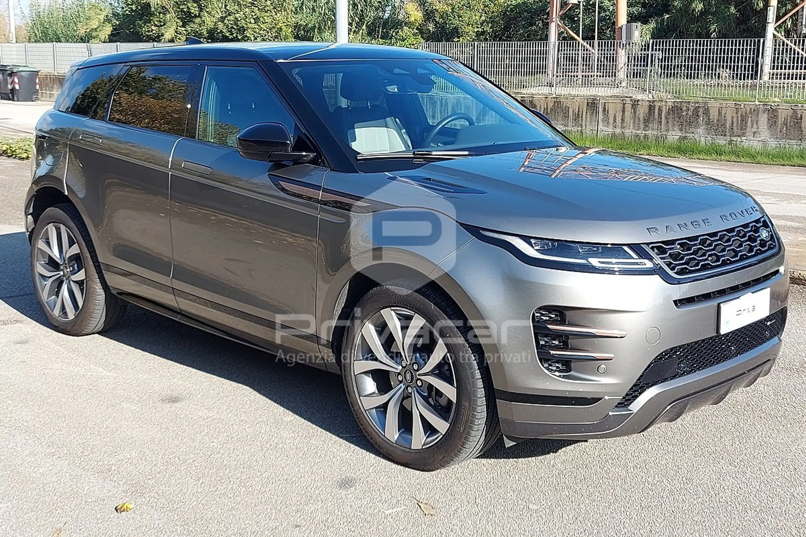 Land Rover - Range Rover Evoque