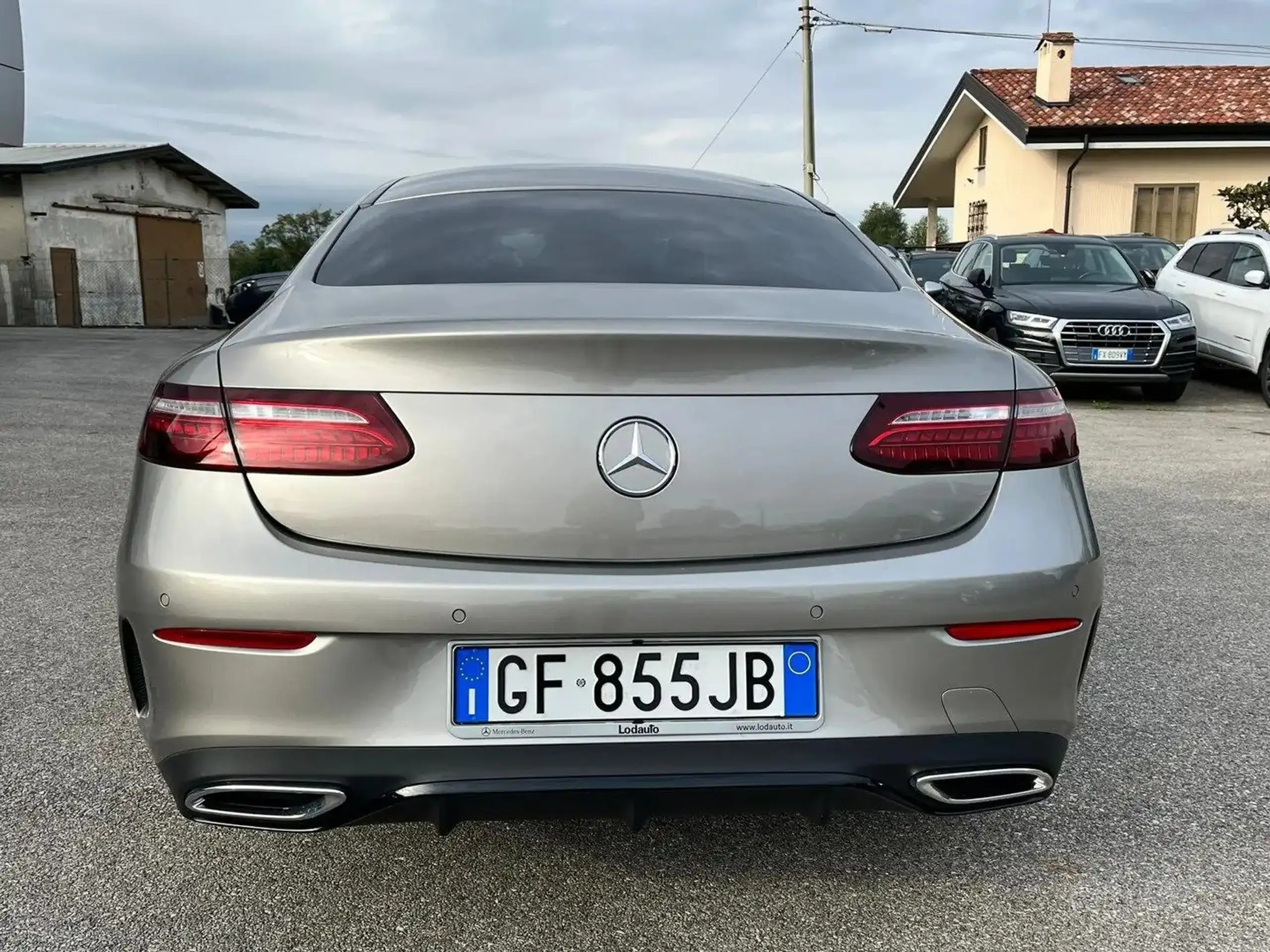 Mercedes-Benz - E 400