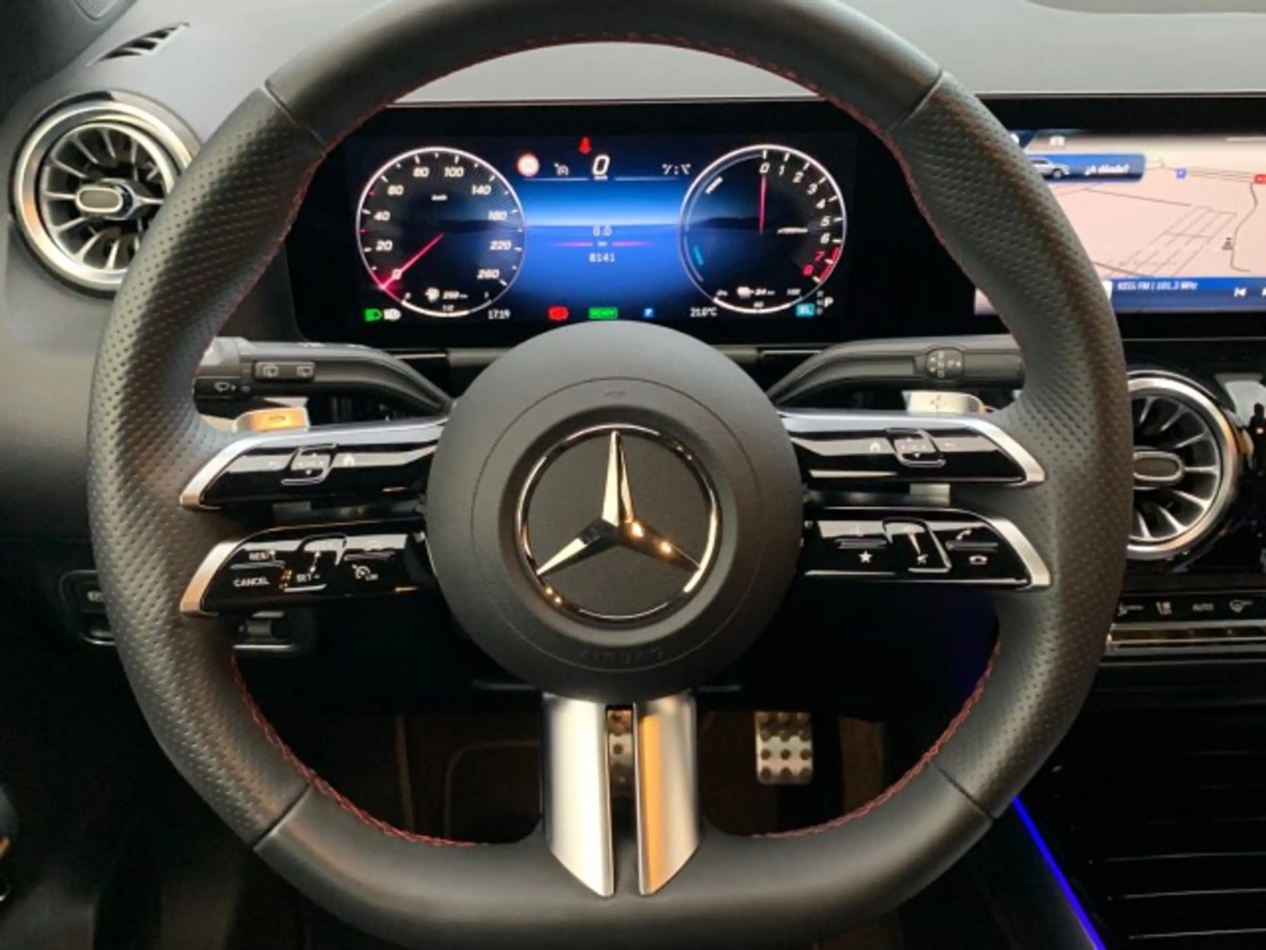 Mercedes-Benz - GLA 250