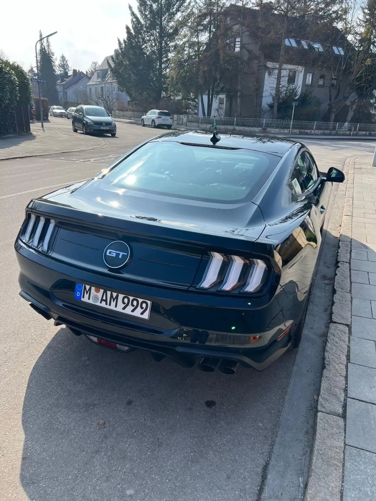 Ford - Mustang