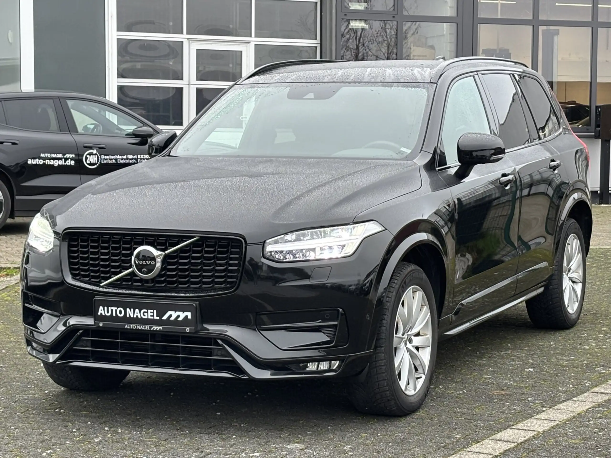 Volvo - XC90