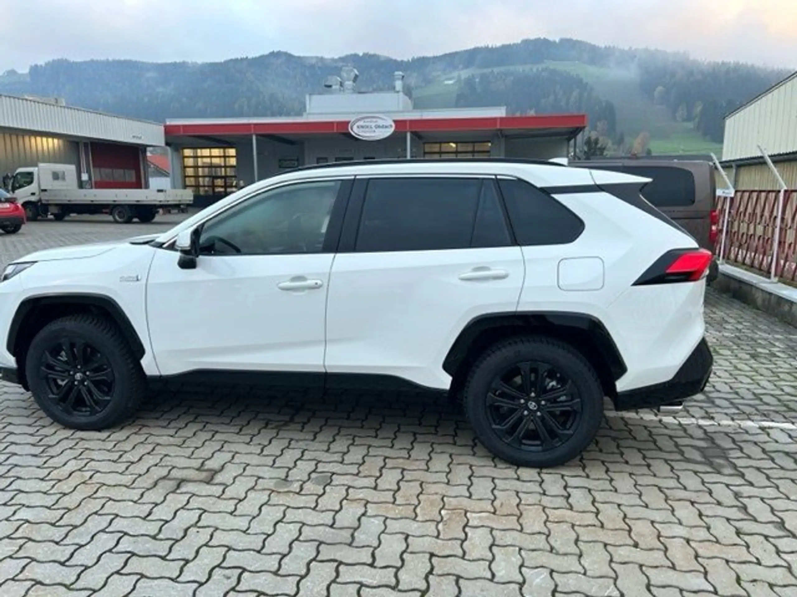 Toyota - RAV 4