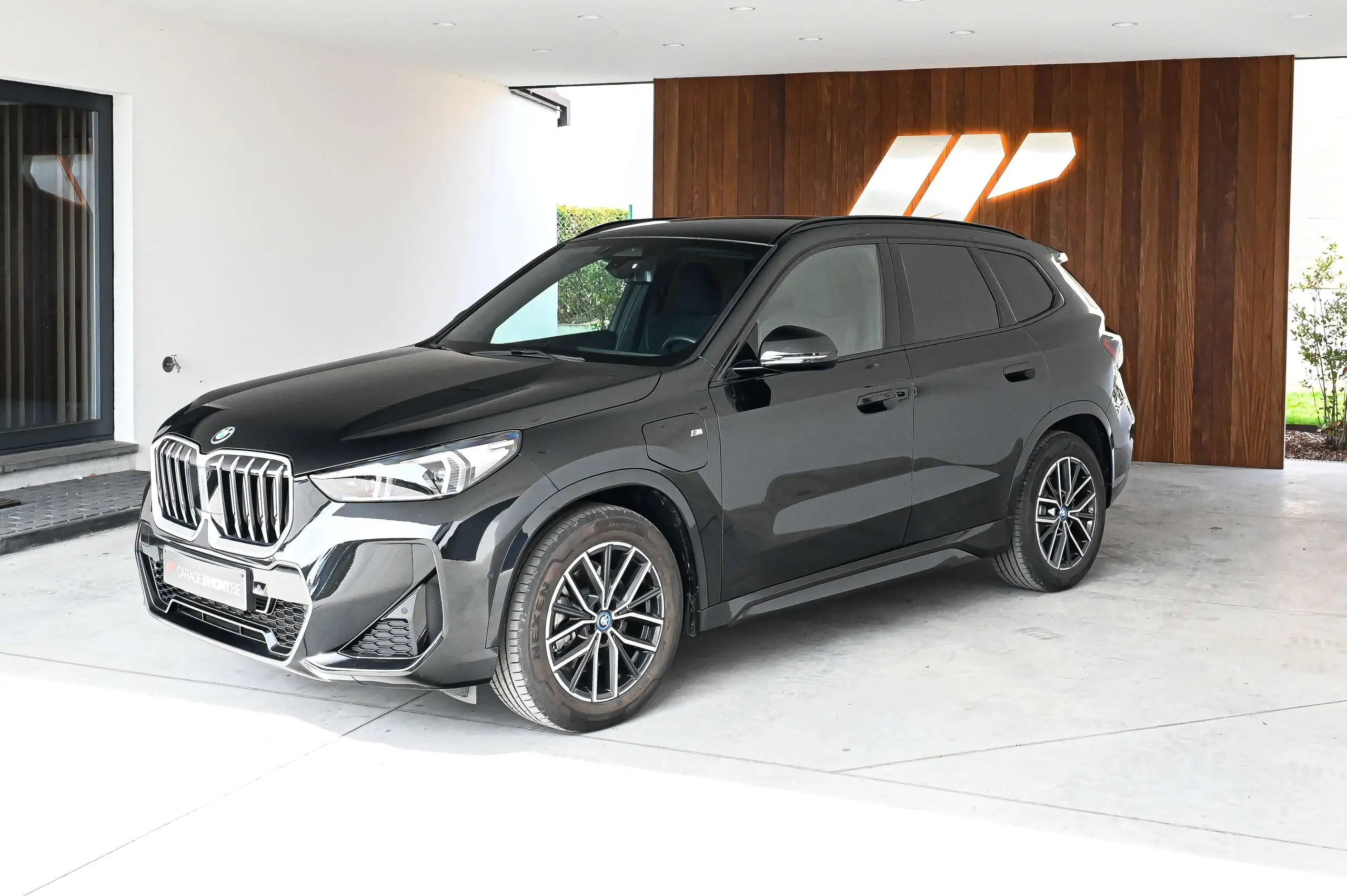 BMW - X1