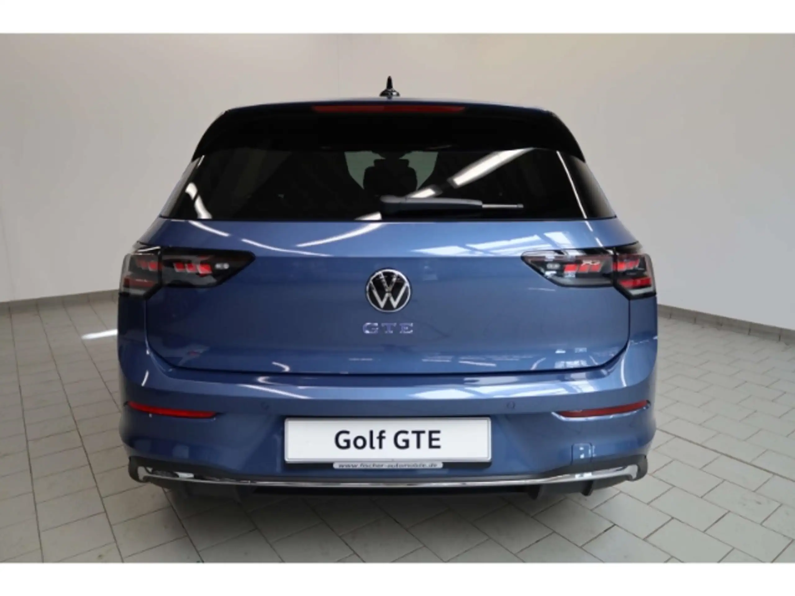 Volkswagen - Golf