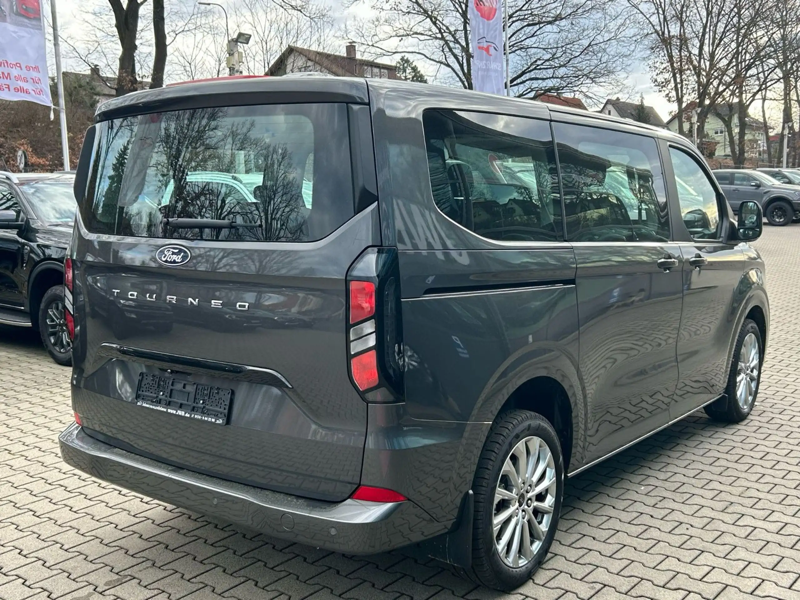 Ford - Tourneo Custom