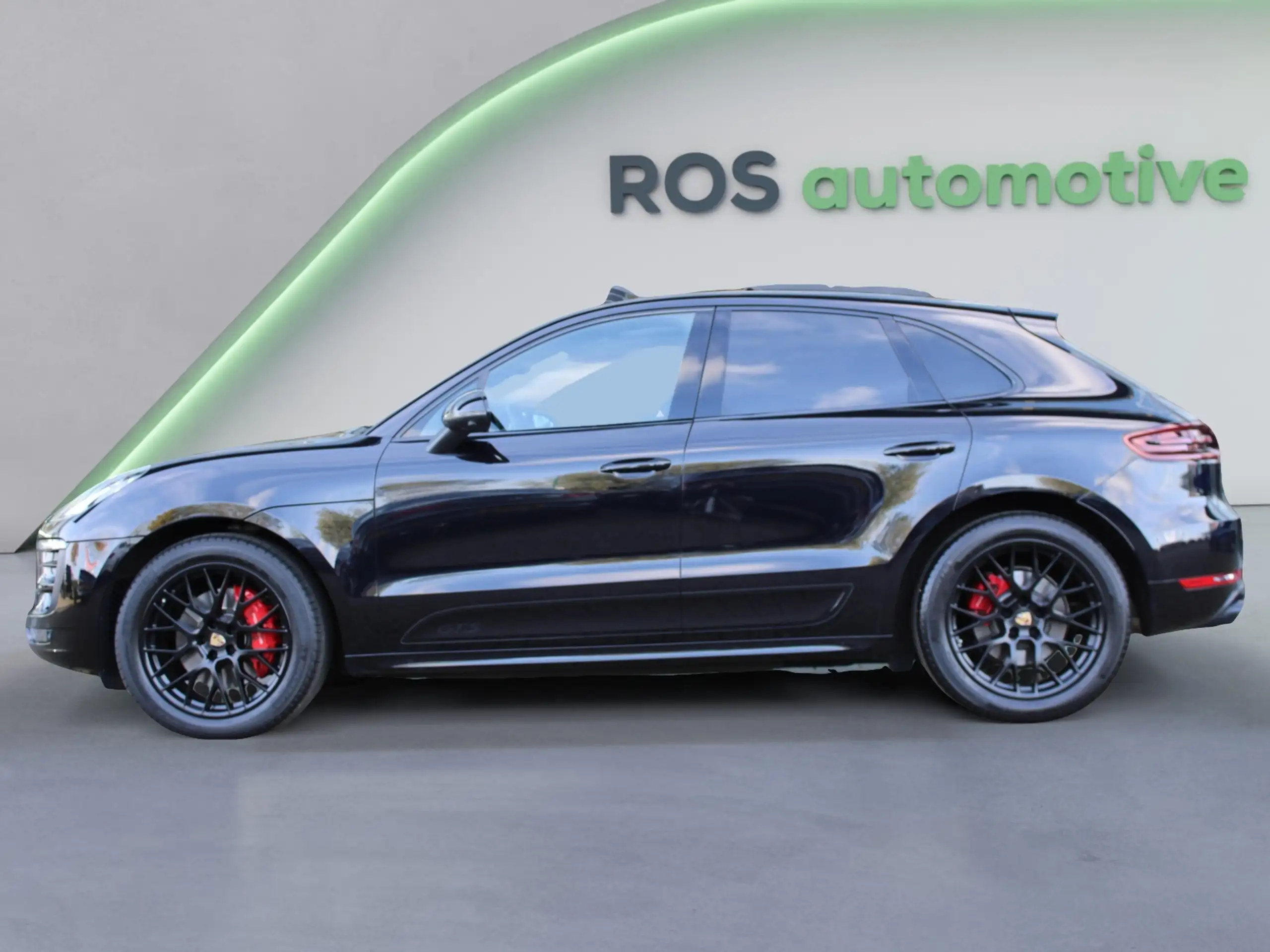 Porsche - Macan