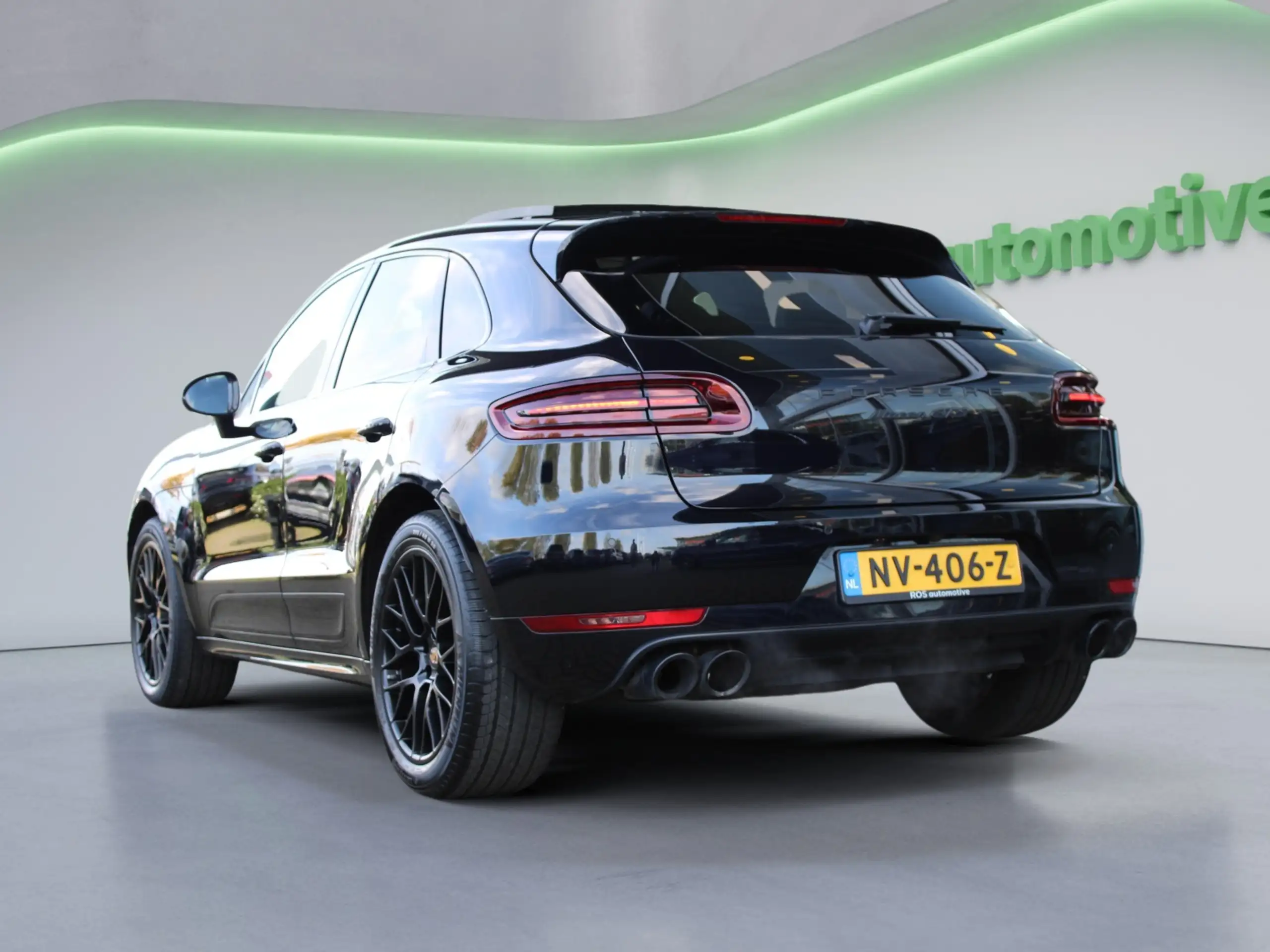 Porsche - Macan