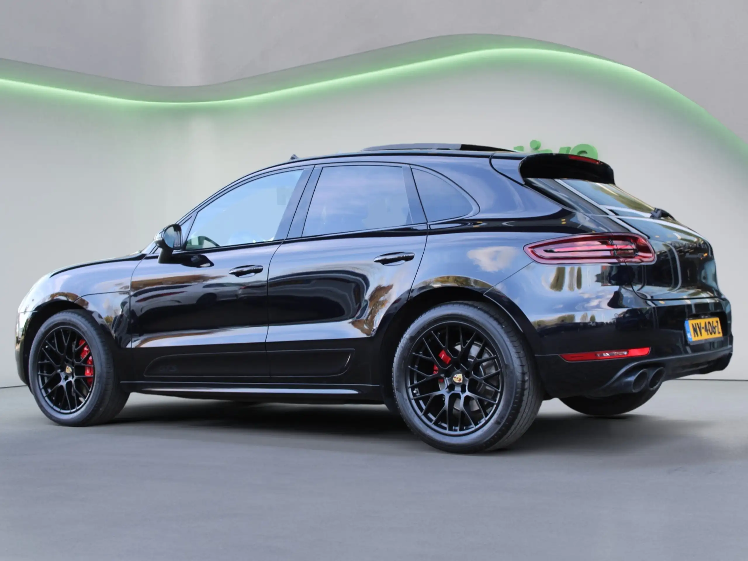 Porsche - Macan