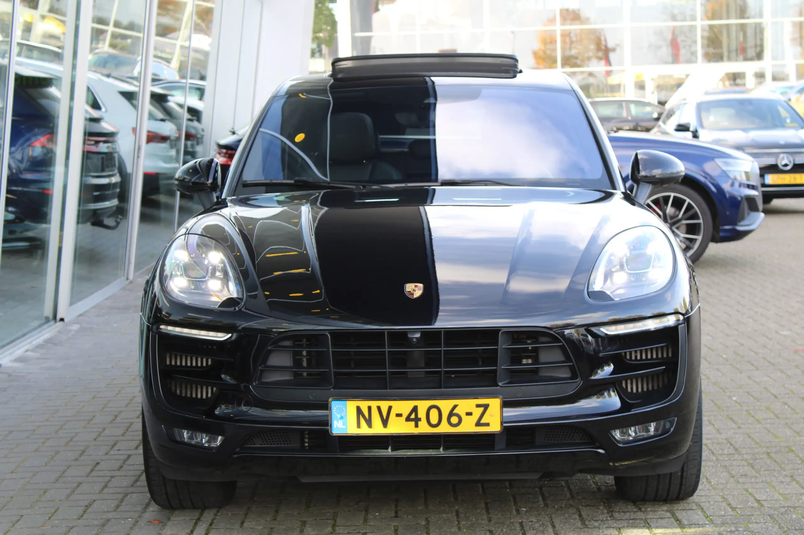 Porsche - Macan