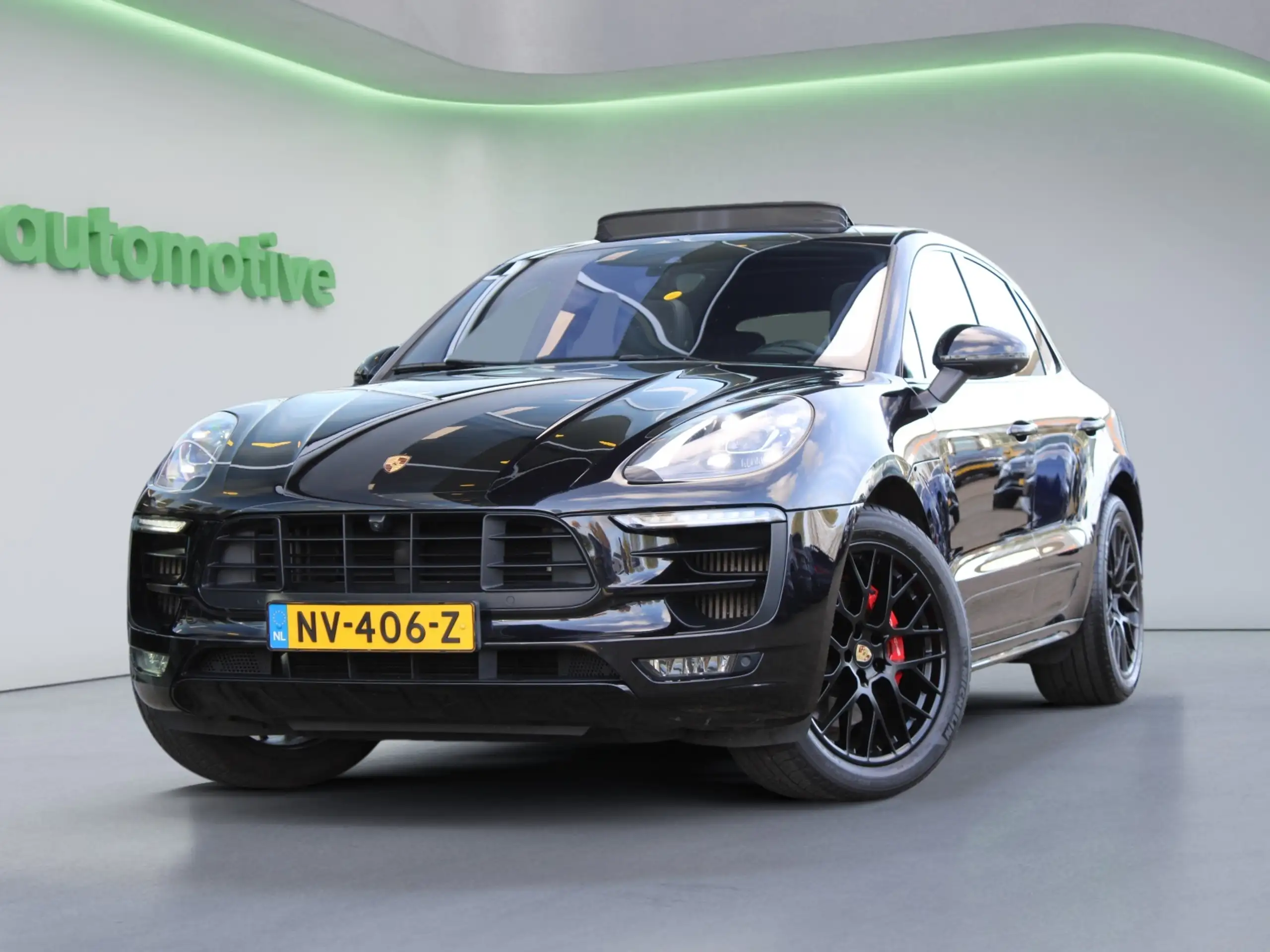 Porsche - Macan