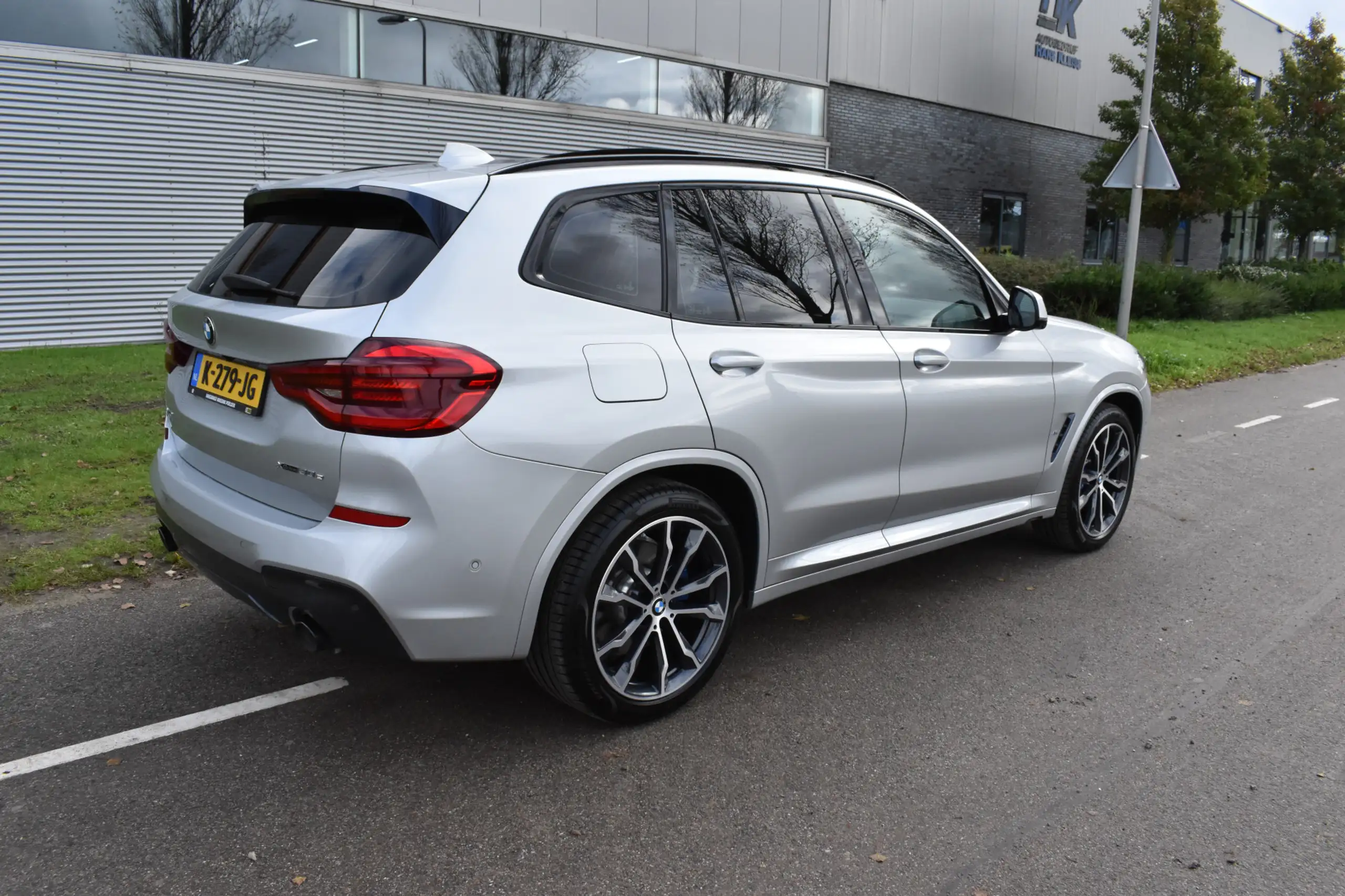 BMW - X3