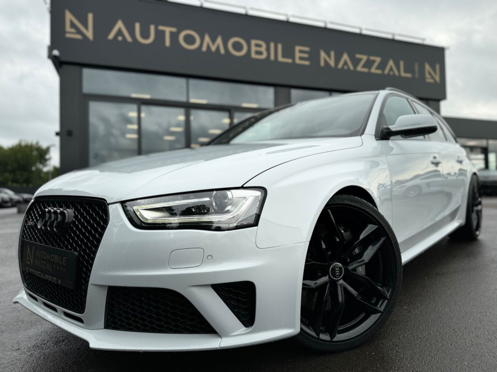 Audi - RS 4