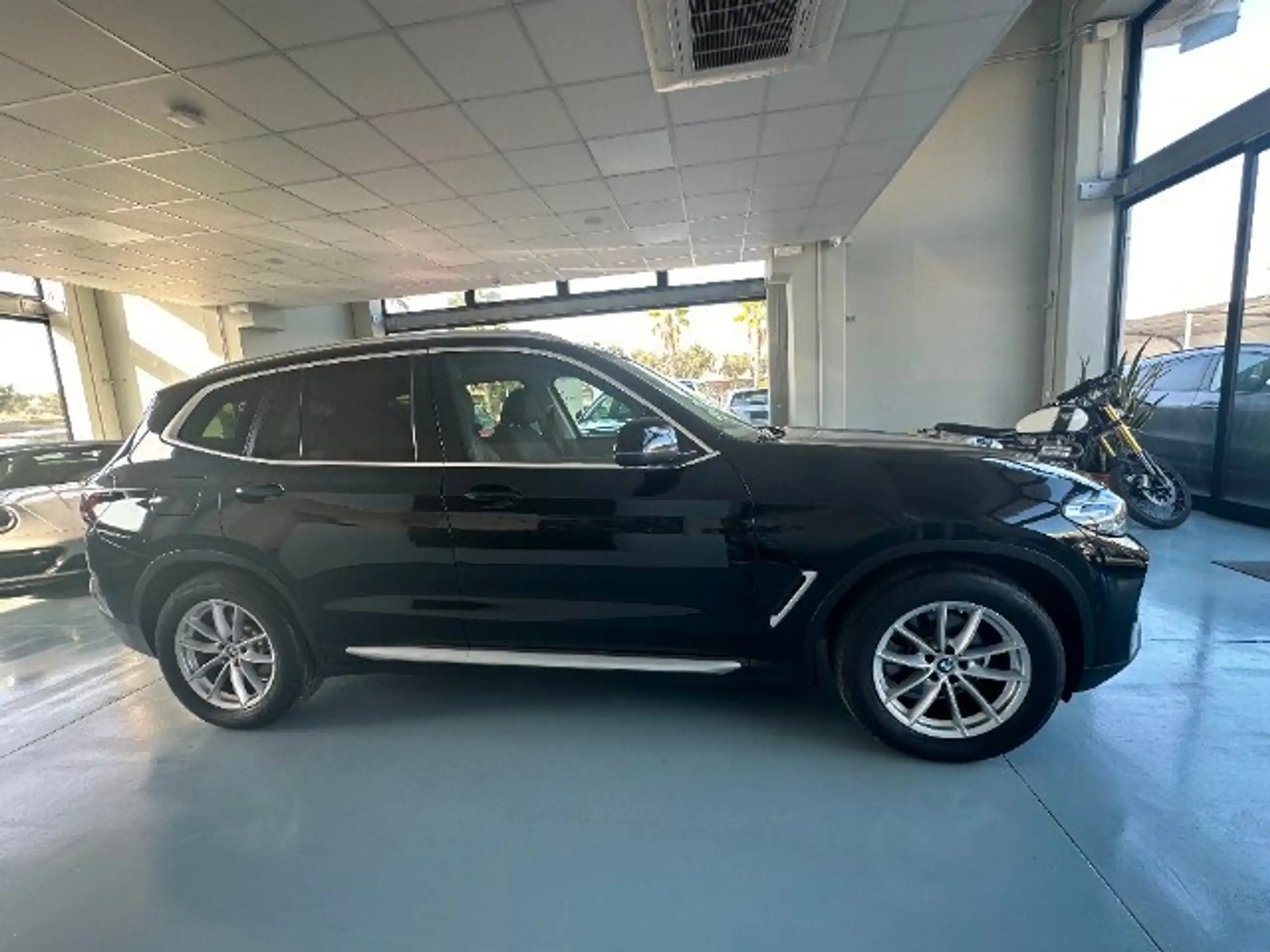 BMW - X3