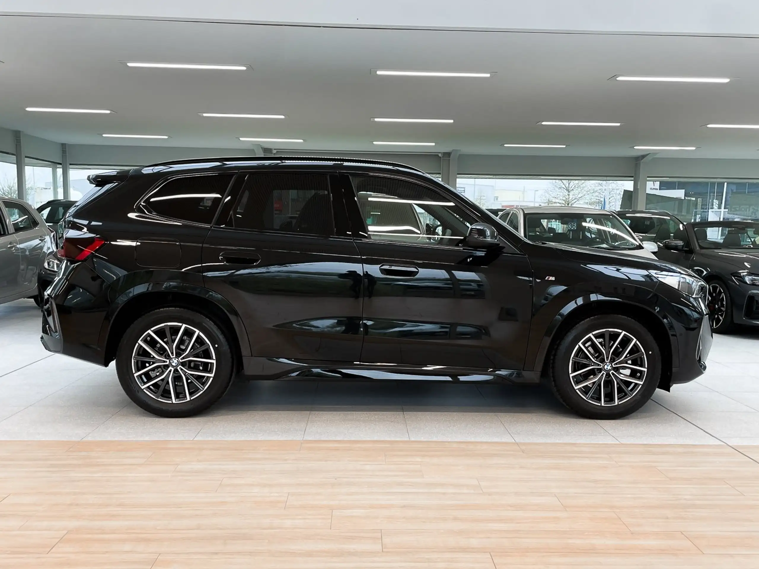 BMW - X1