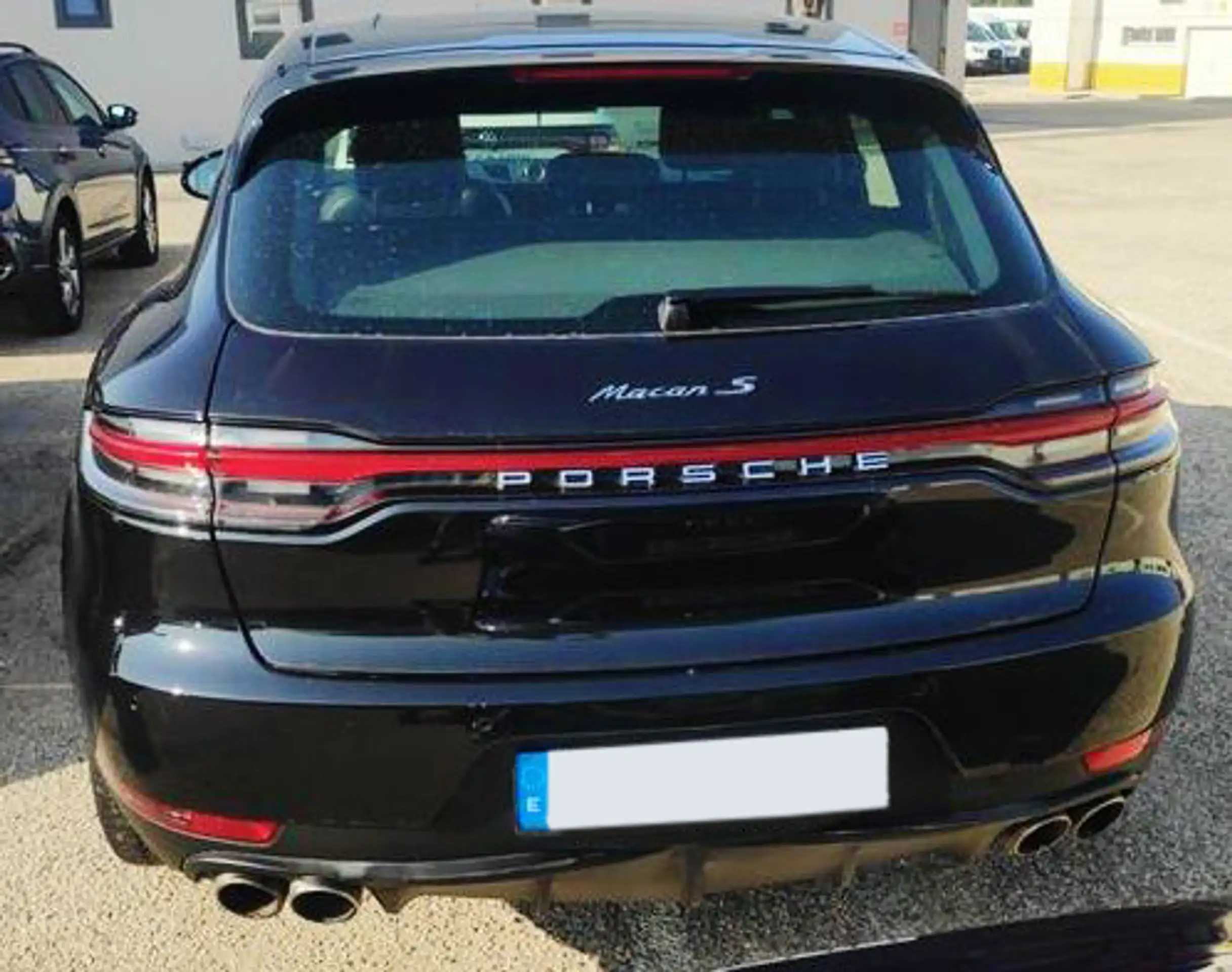 Porsche - Macan