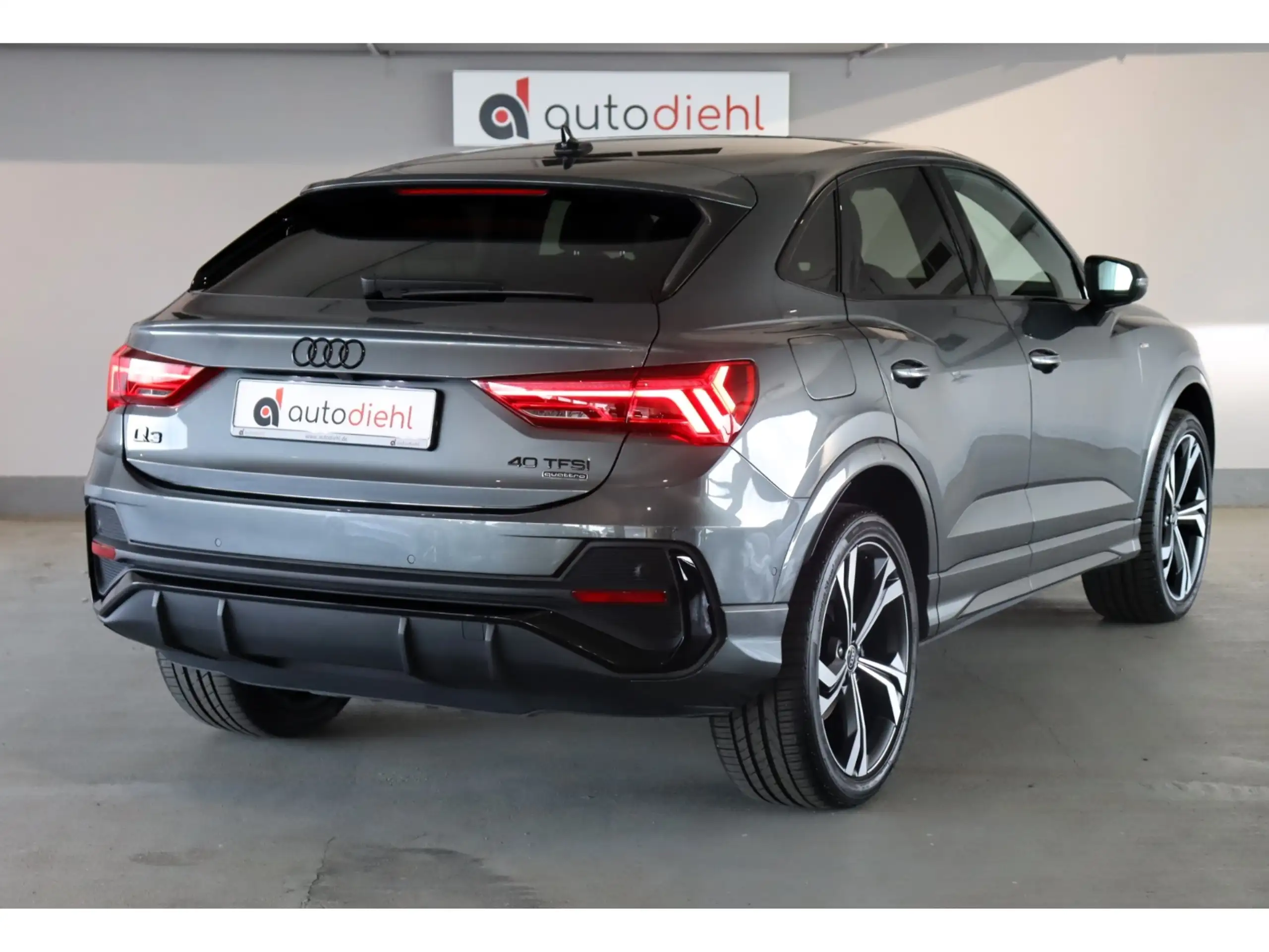 Audi - Q3