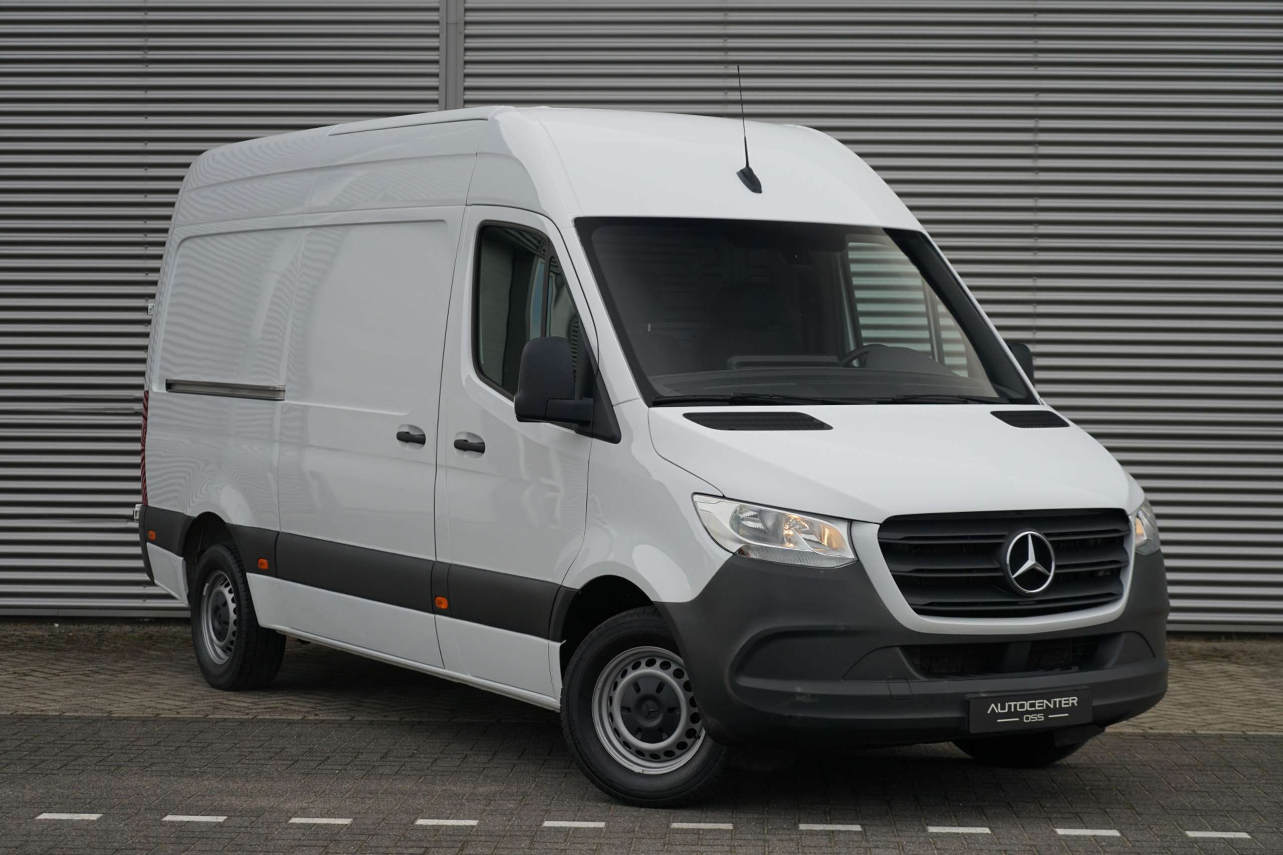 Mercedes-Benz - Sprinter