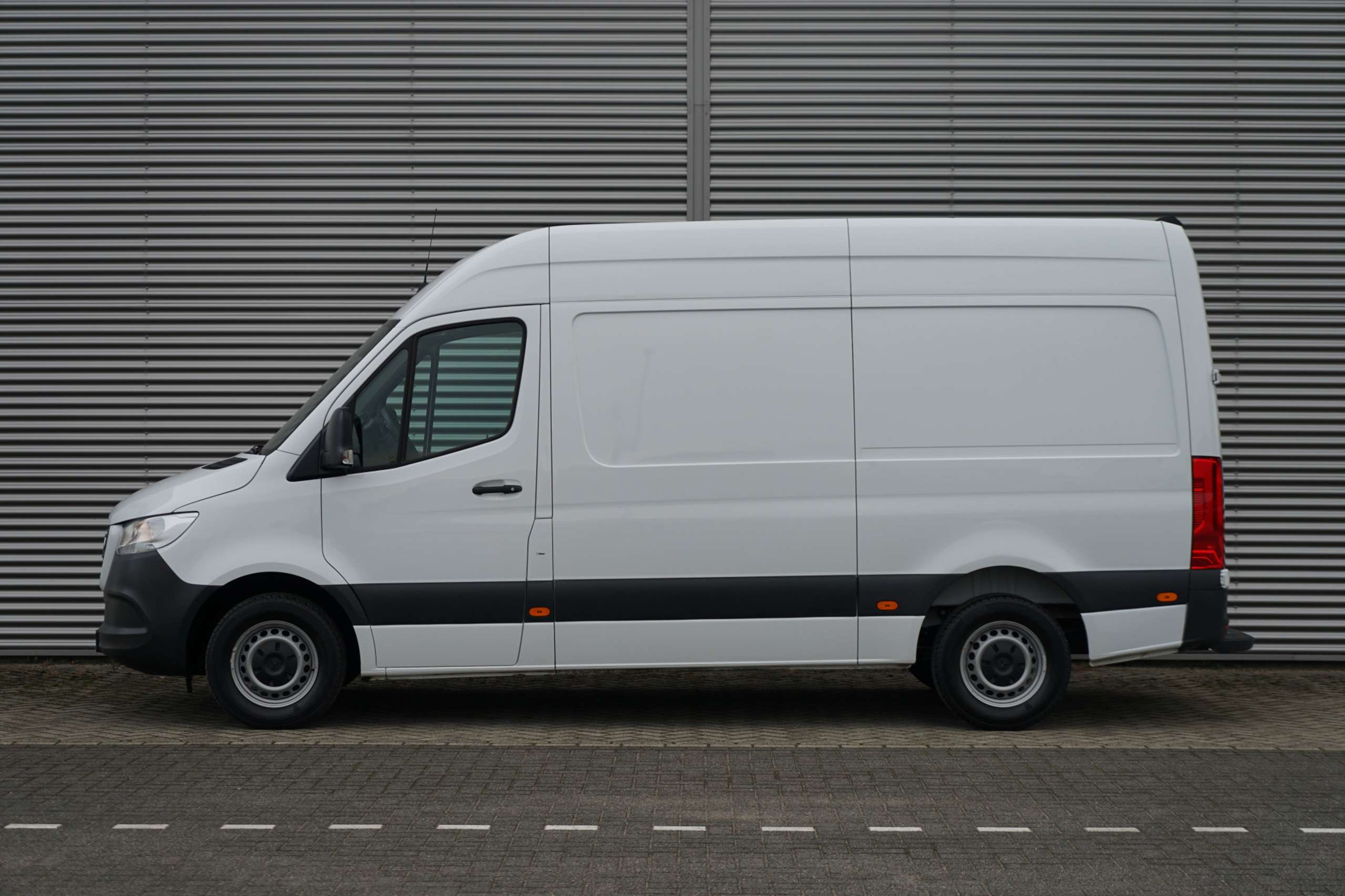 Mercedes-Benz - Sprinter