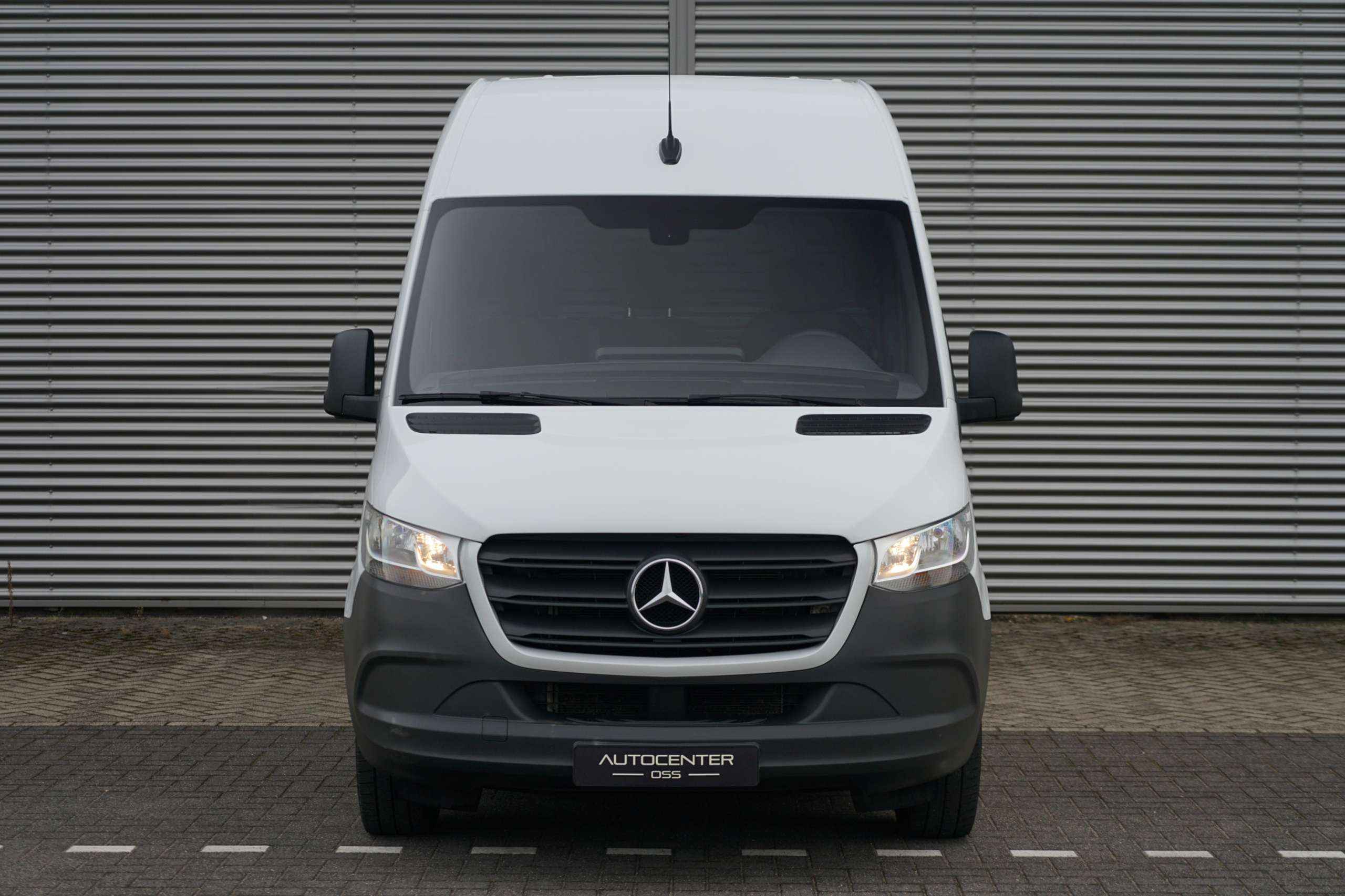 Mercedes-Benz - Sprinter