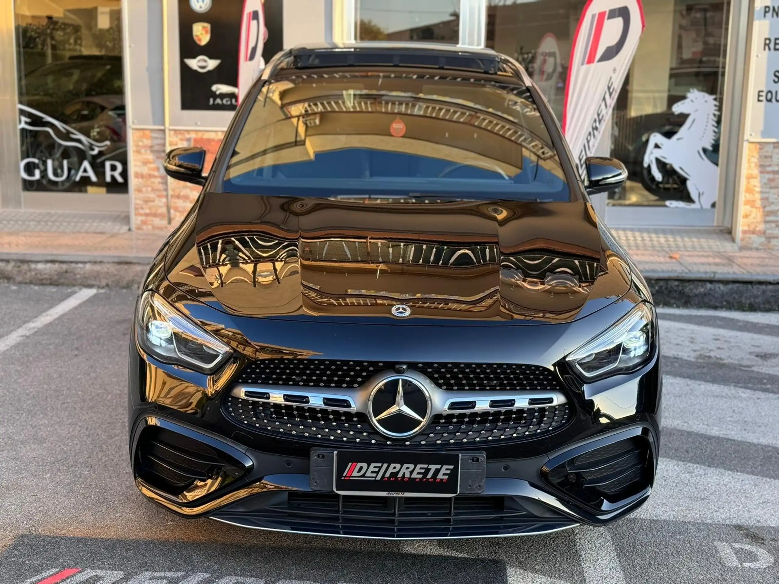 Mercedes-Benz - GLA 200