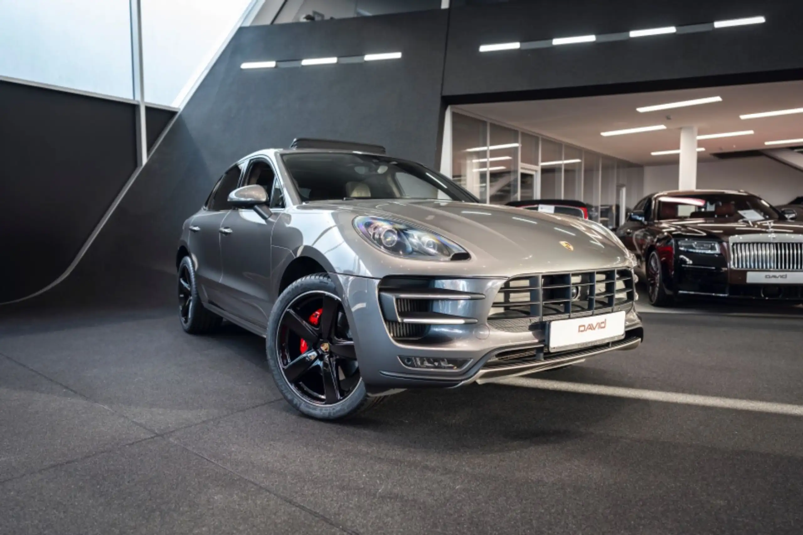 Porsche - Macan