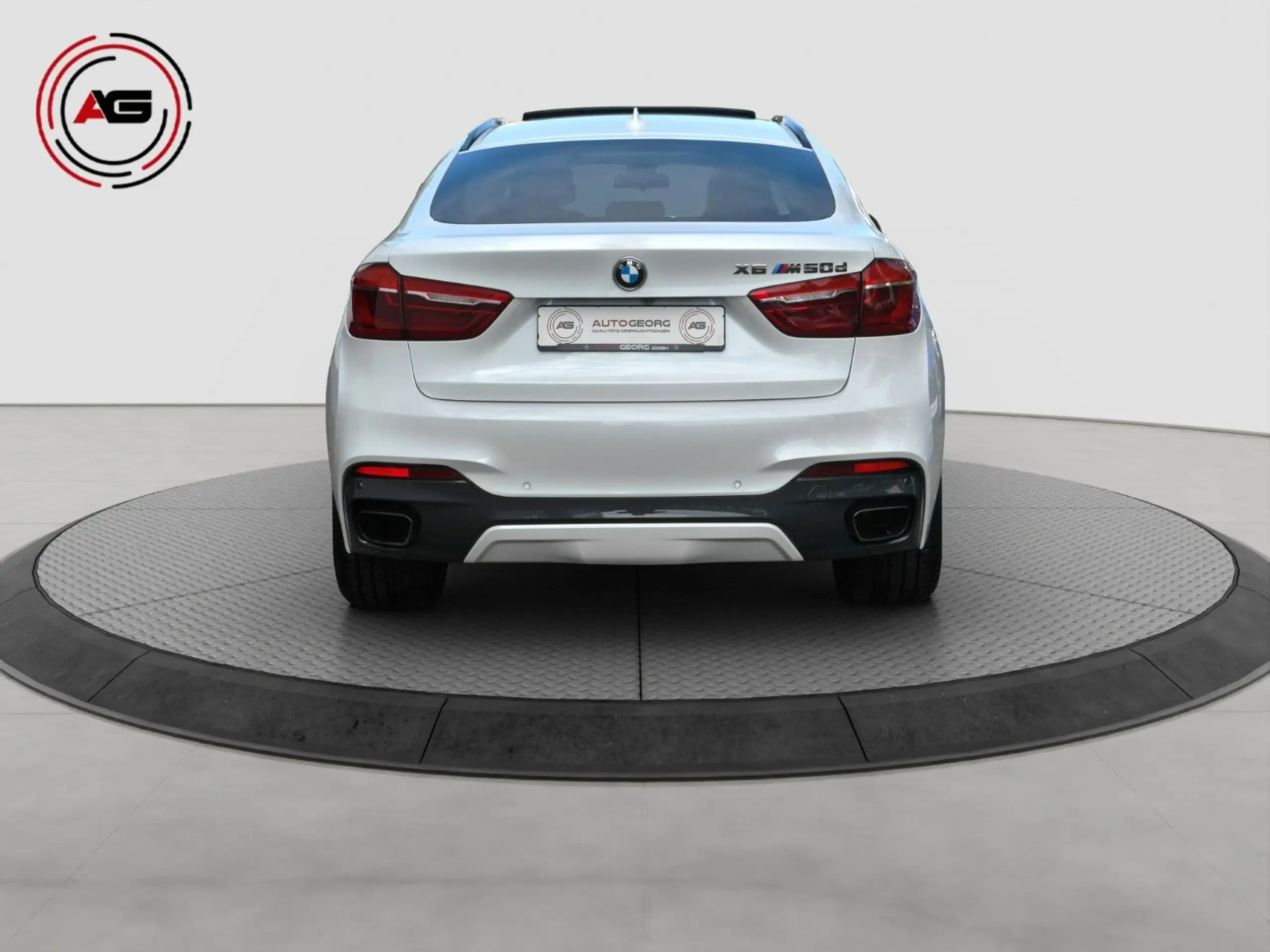 BMW - X6 M