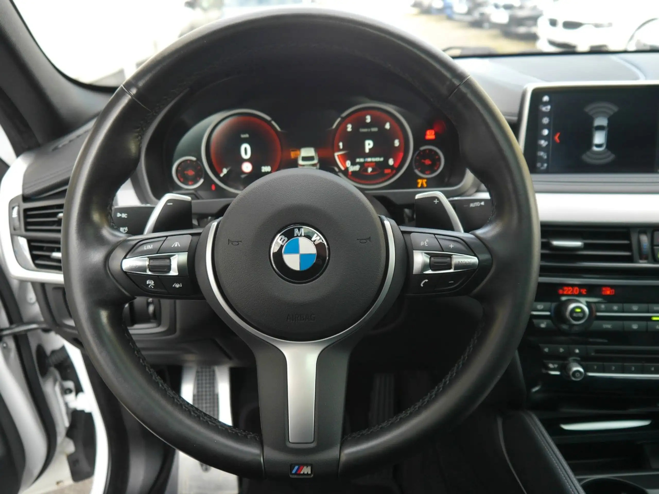 BMW - X6 M