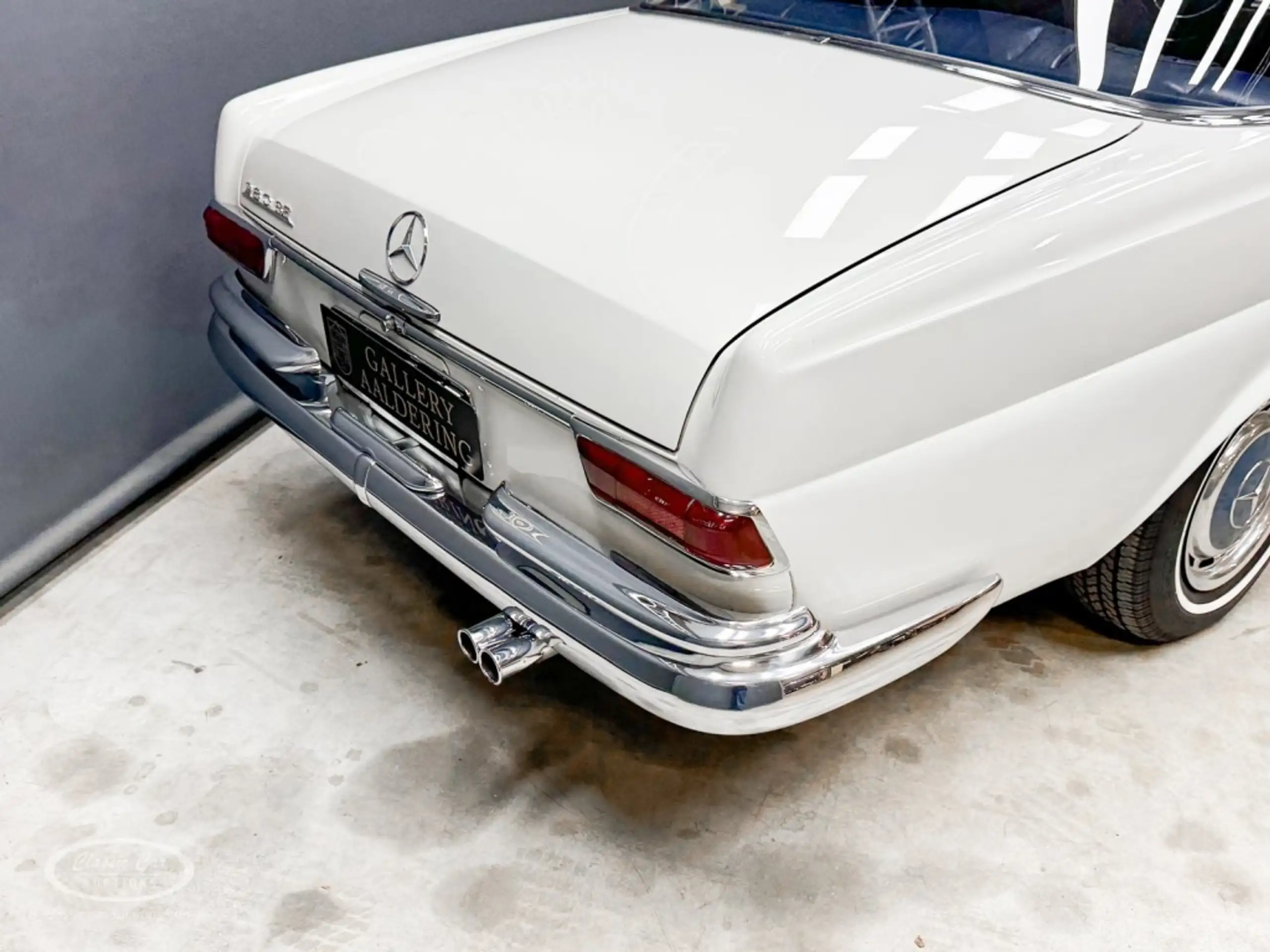 Mercedes-Benz - 280