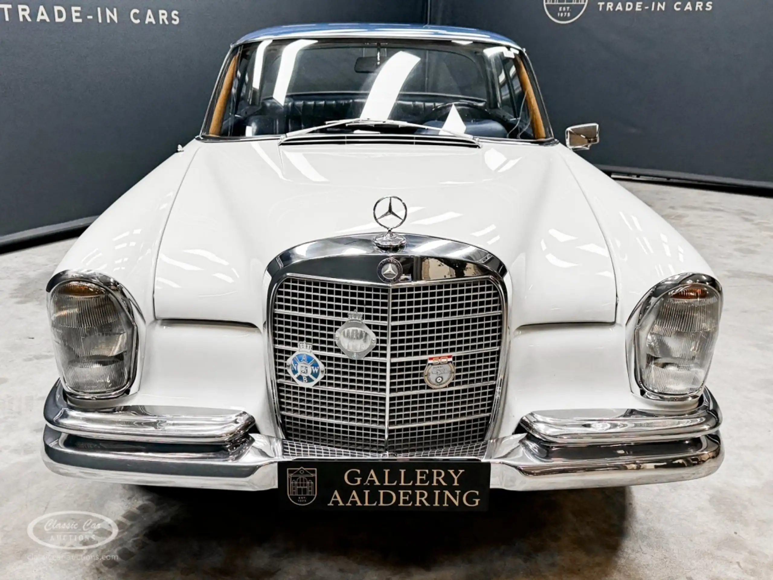 Mercedes-Benz - 280