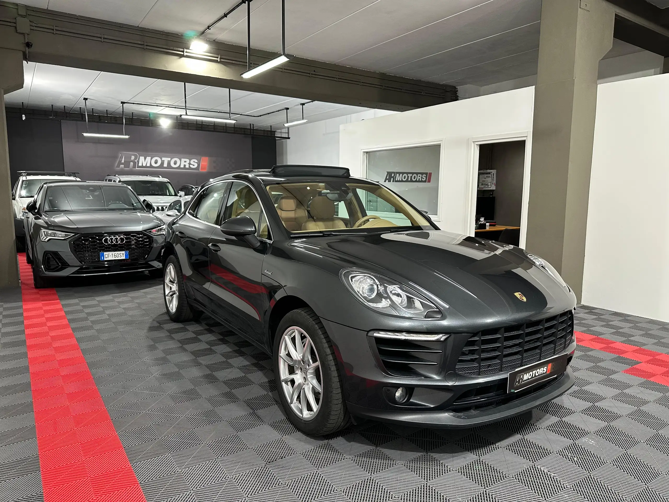 Porsche - Macan