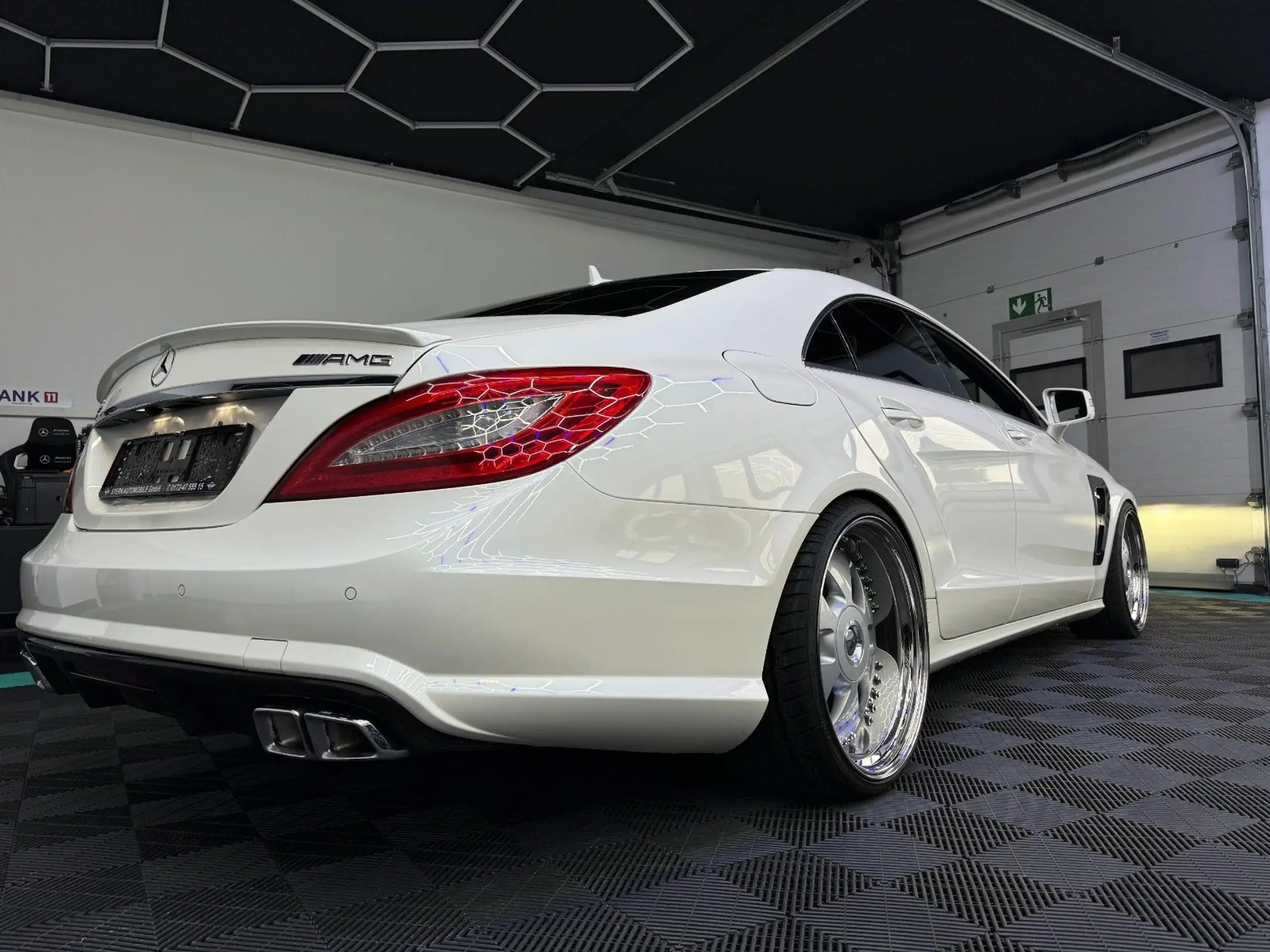 Mercedes-Benz - CLS 63 AMG