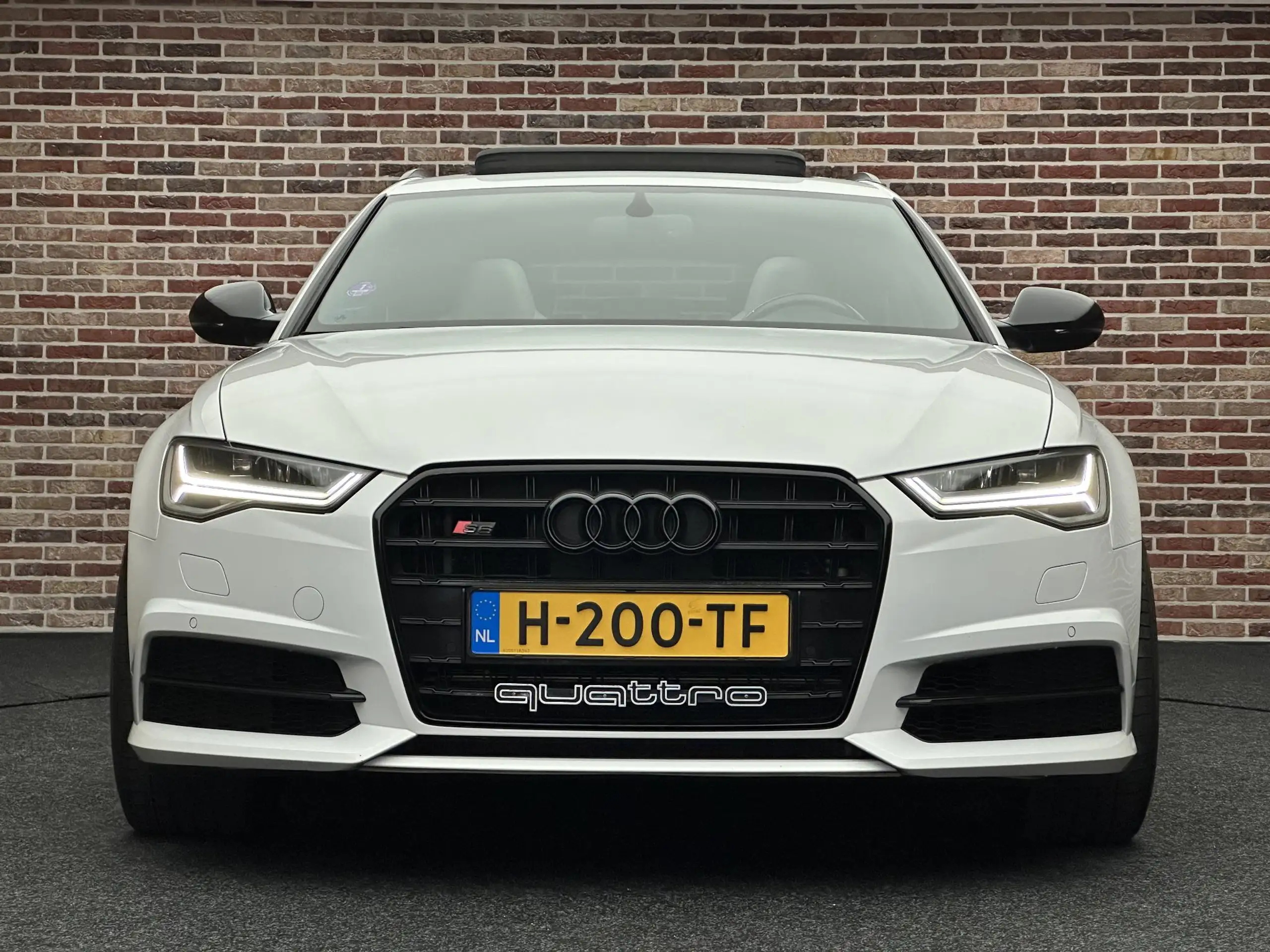 Audi - S6