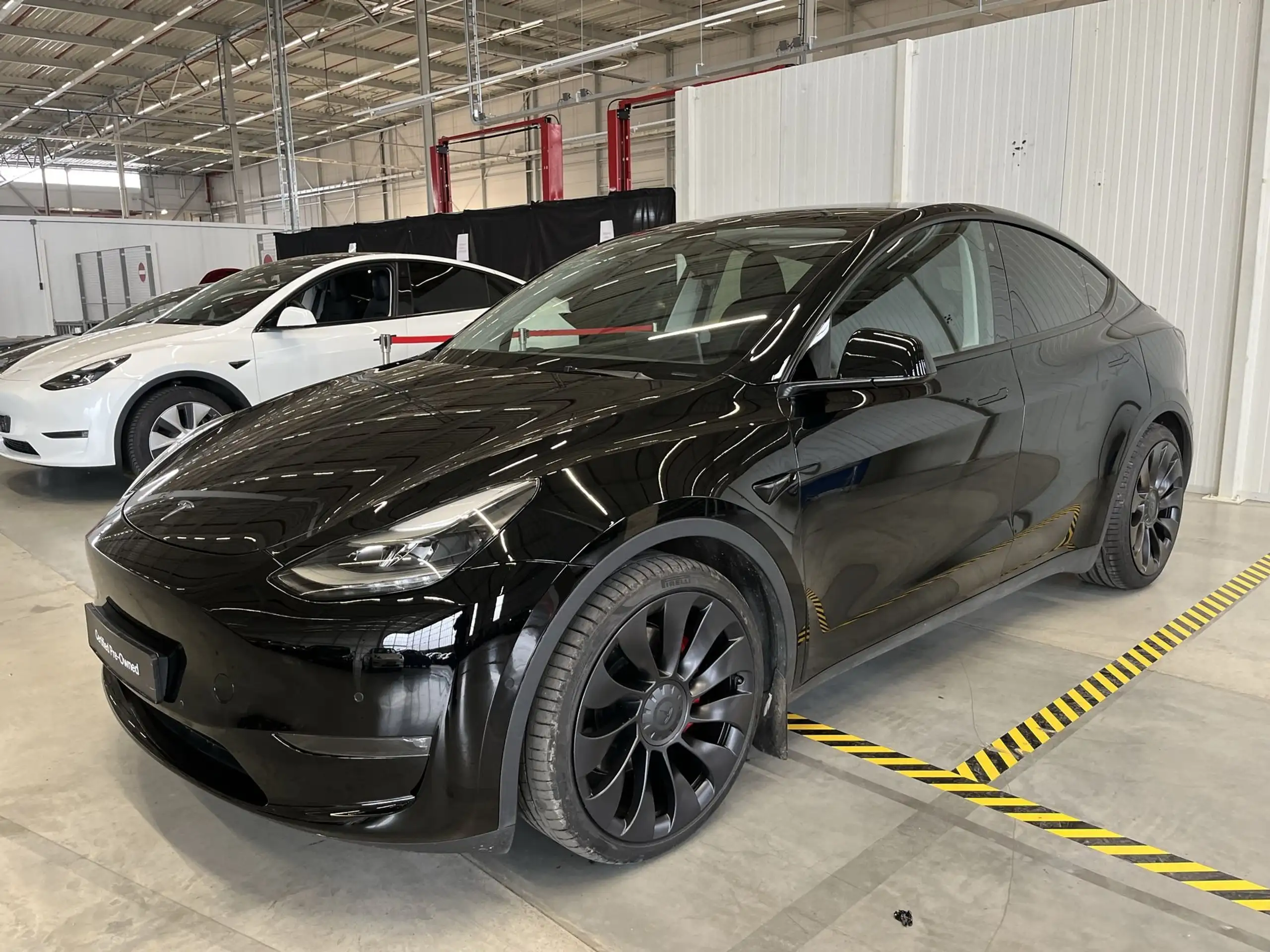 Tesla - Model Y