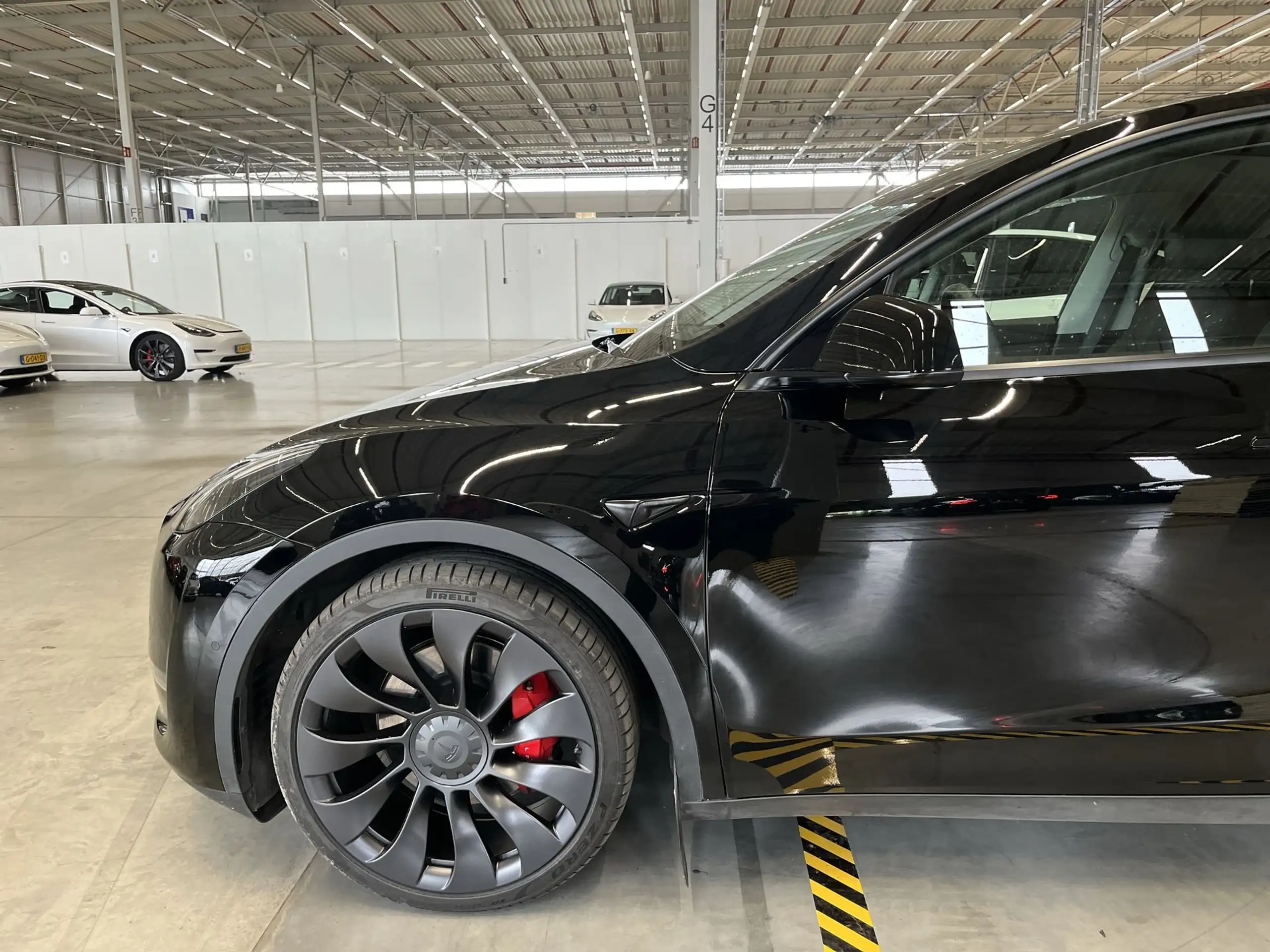 Tesla - Model Y