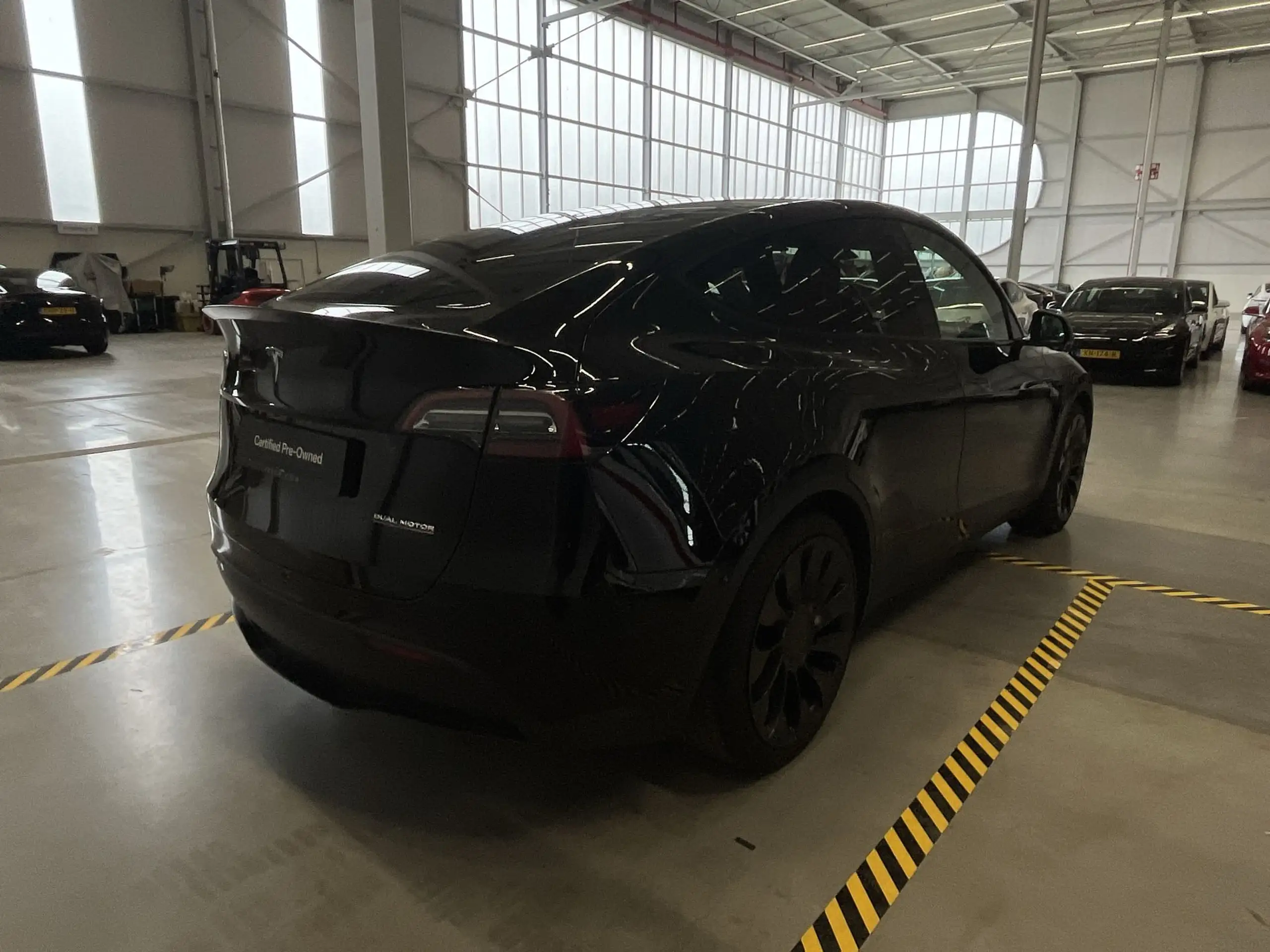 Tesla - Model Y