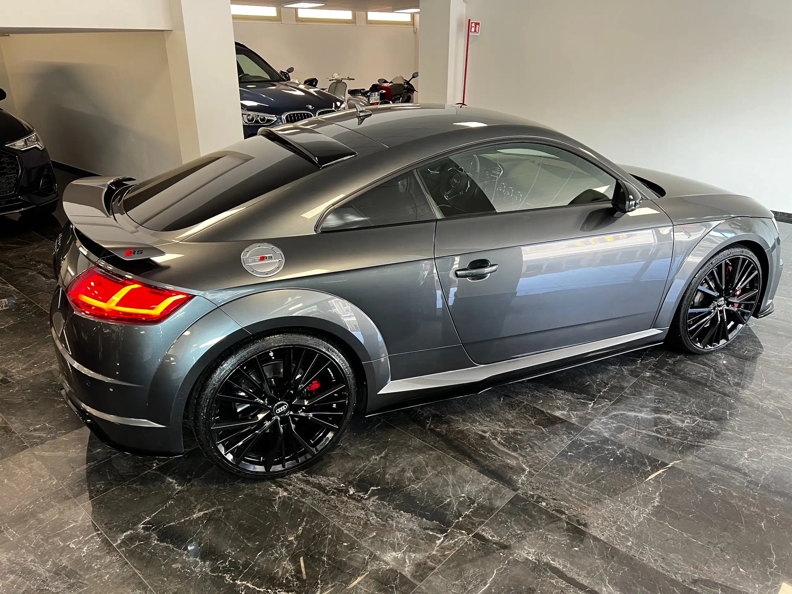 Audi - TT RS