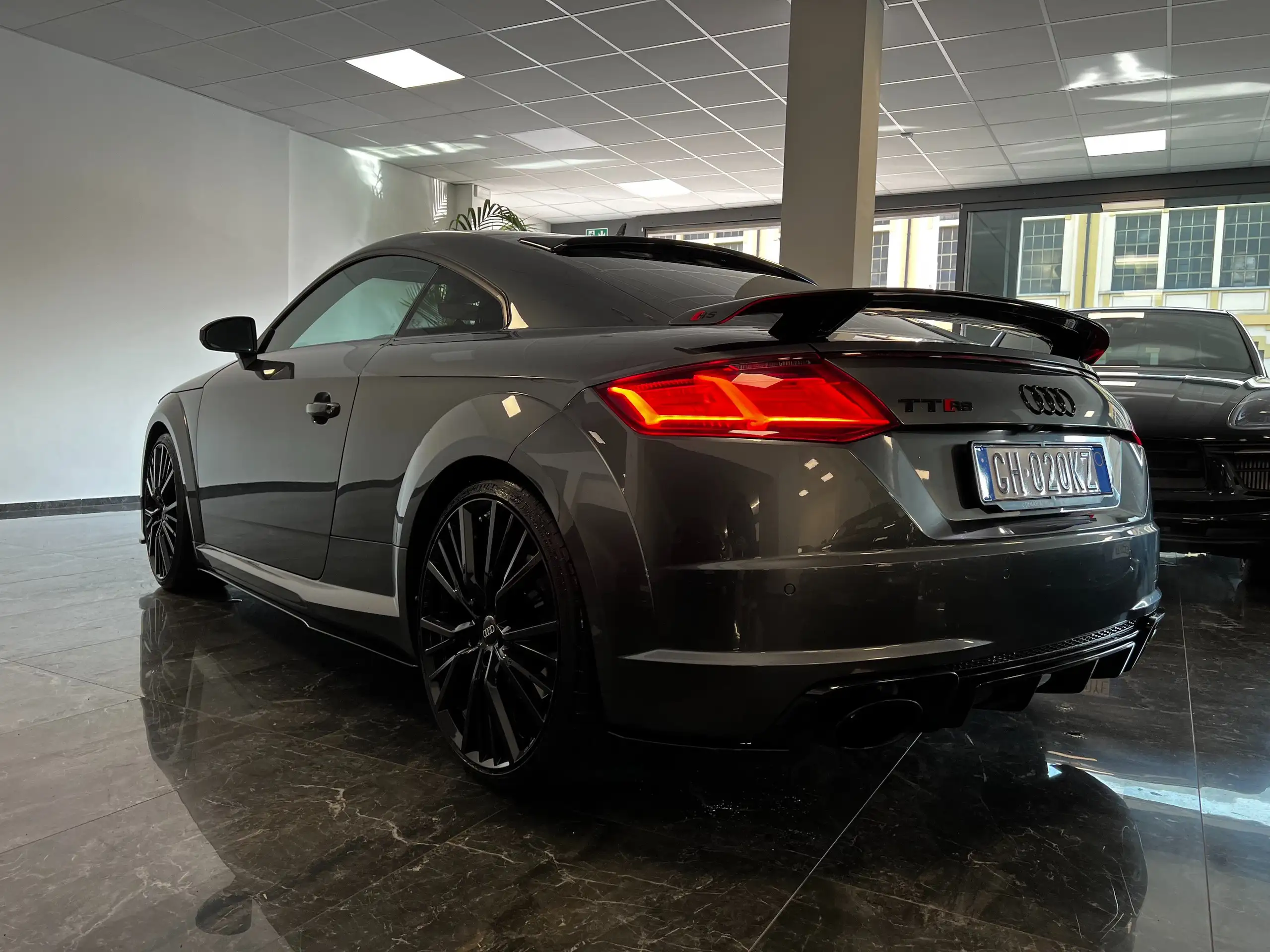 Audi - TT RS